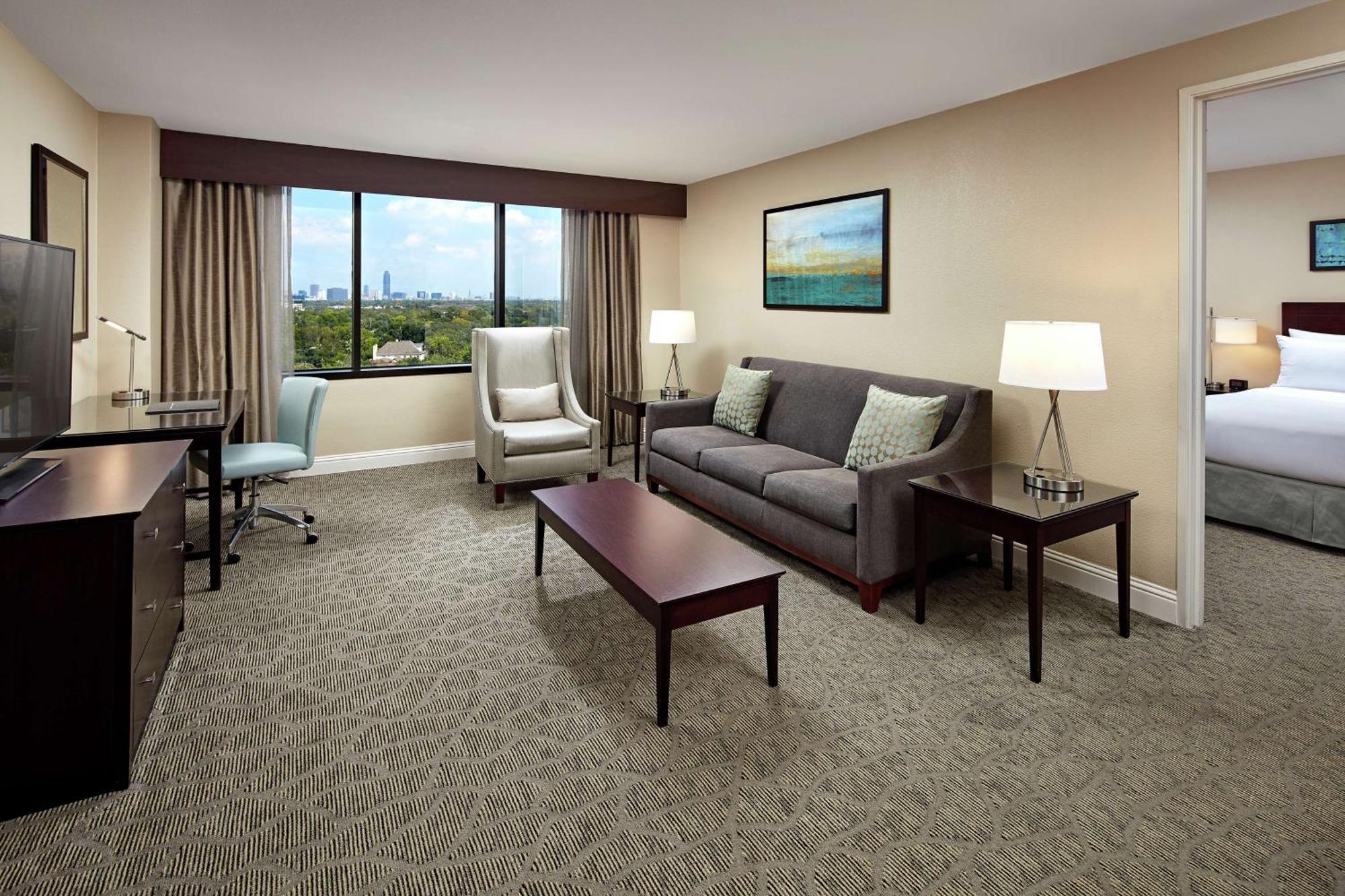 One-Bedroom Double Suite Mobility Hearing Access Tub