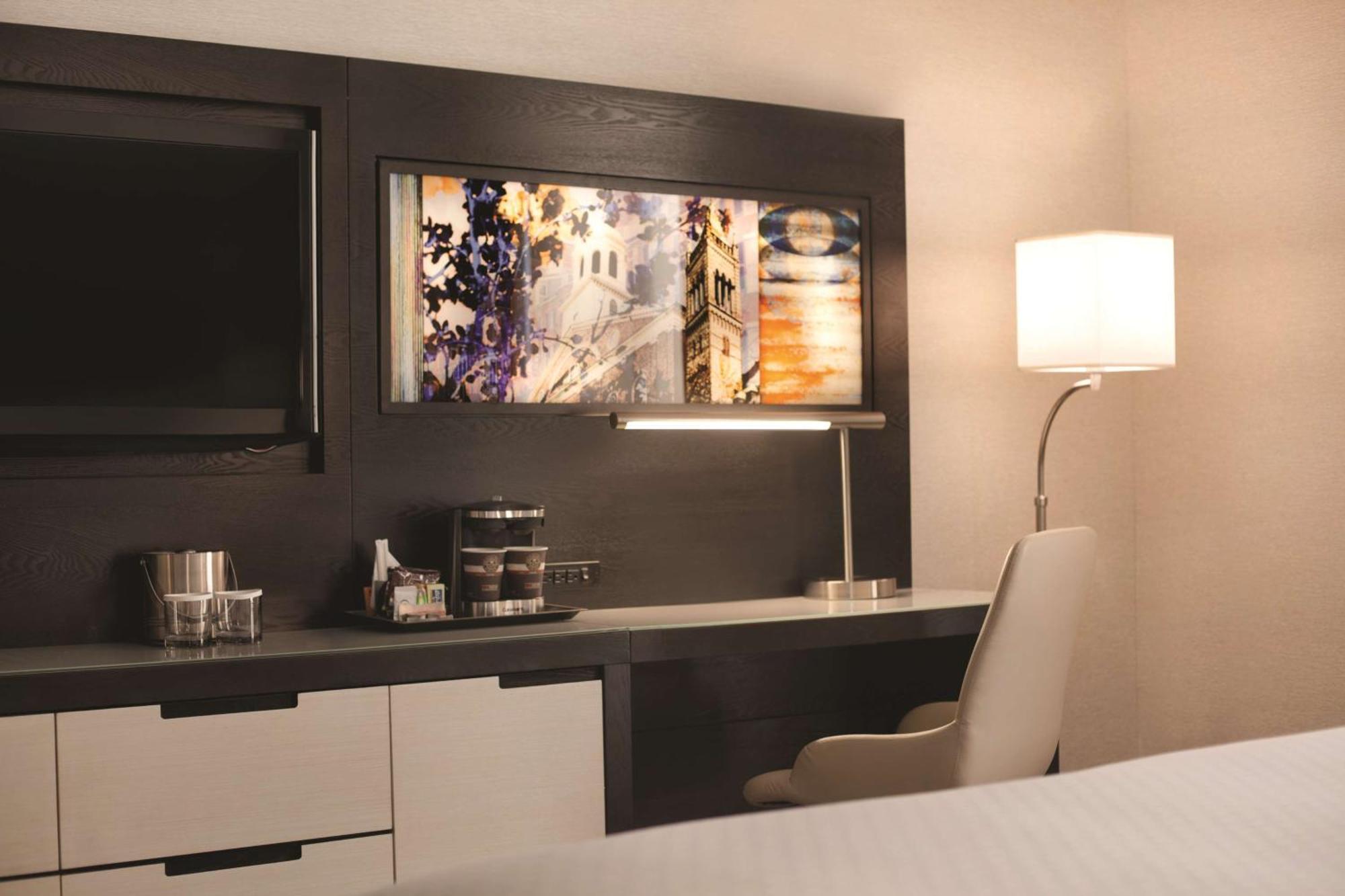 City View King Bed,1552445848:JPEG
