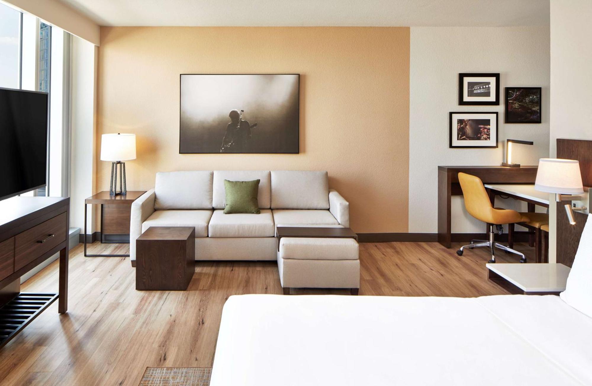 King Studio Suite