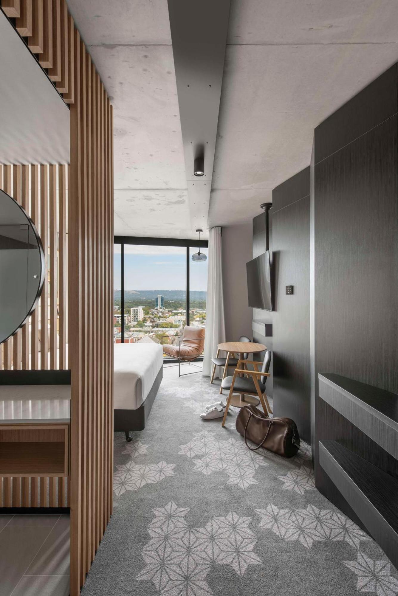 Deluxe Room King