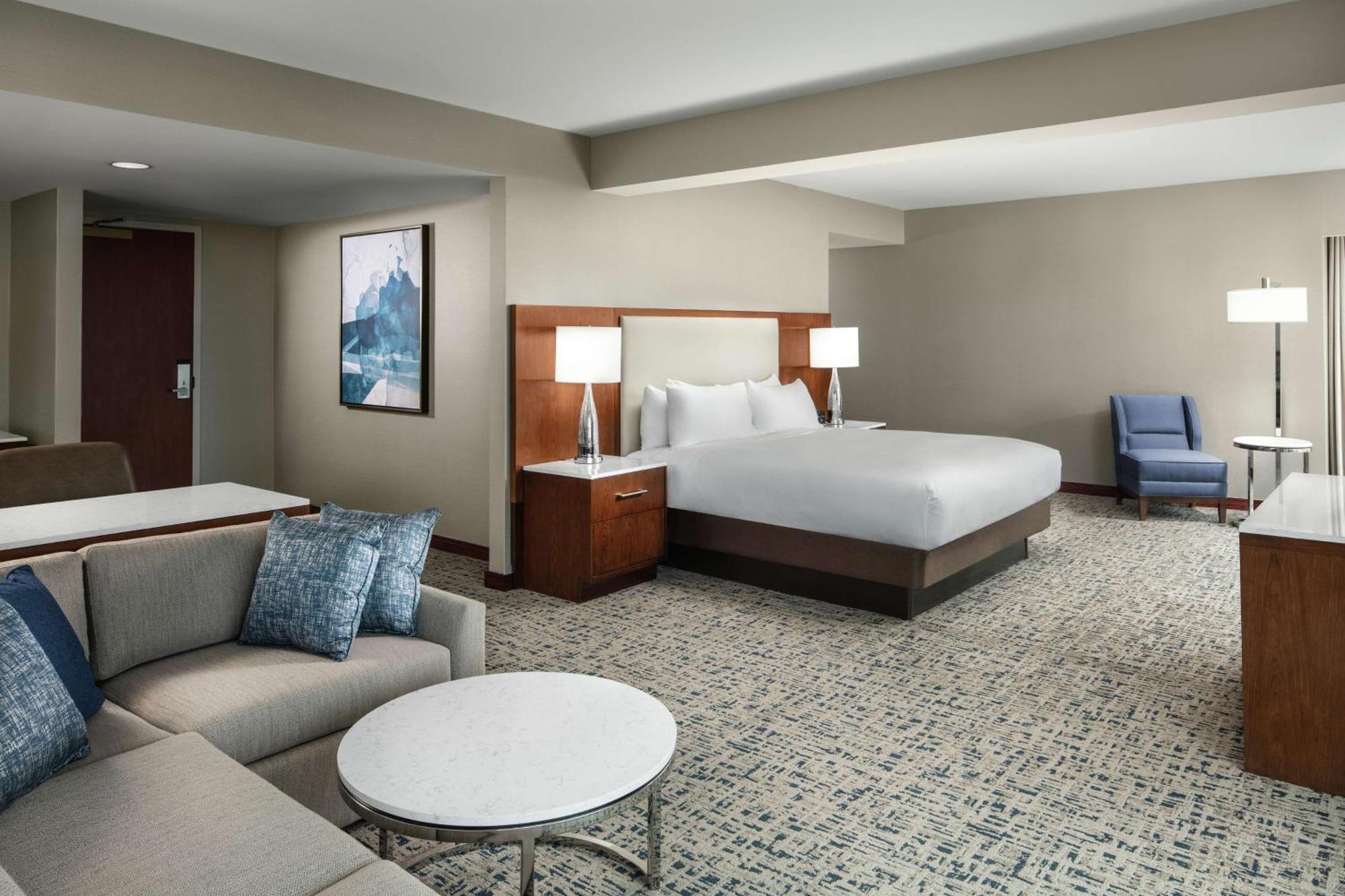 Junior King Suite