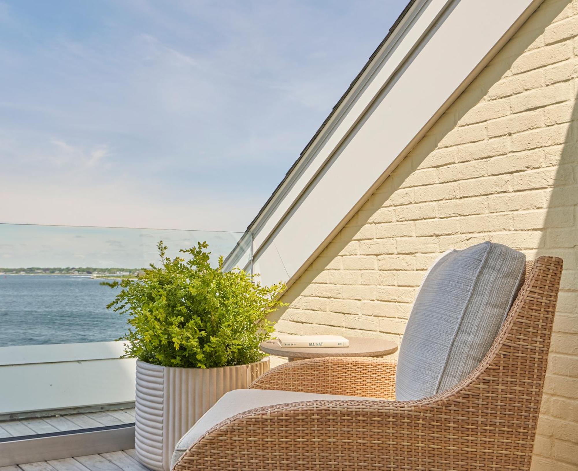 Studio Balcony