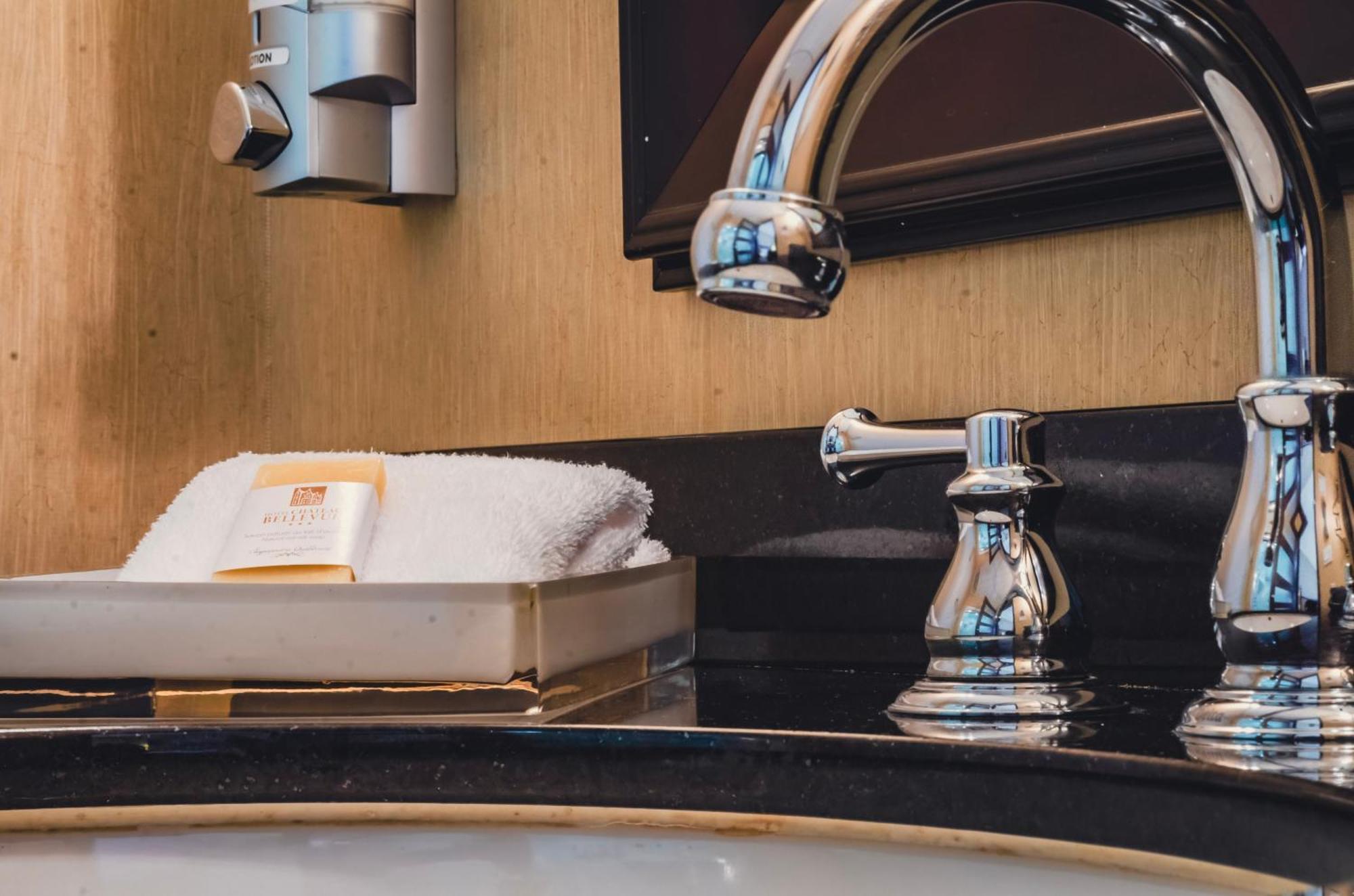Executive King Room