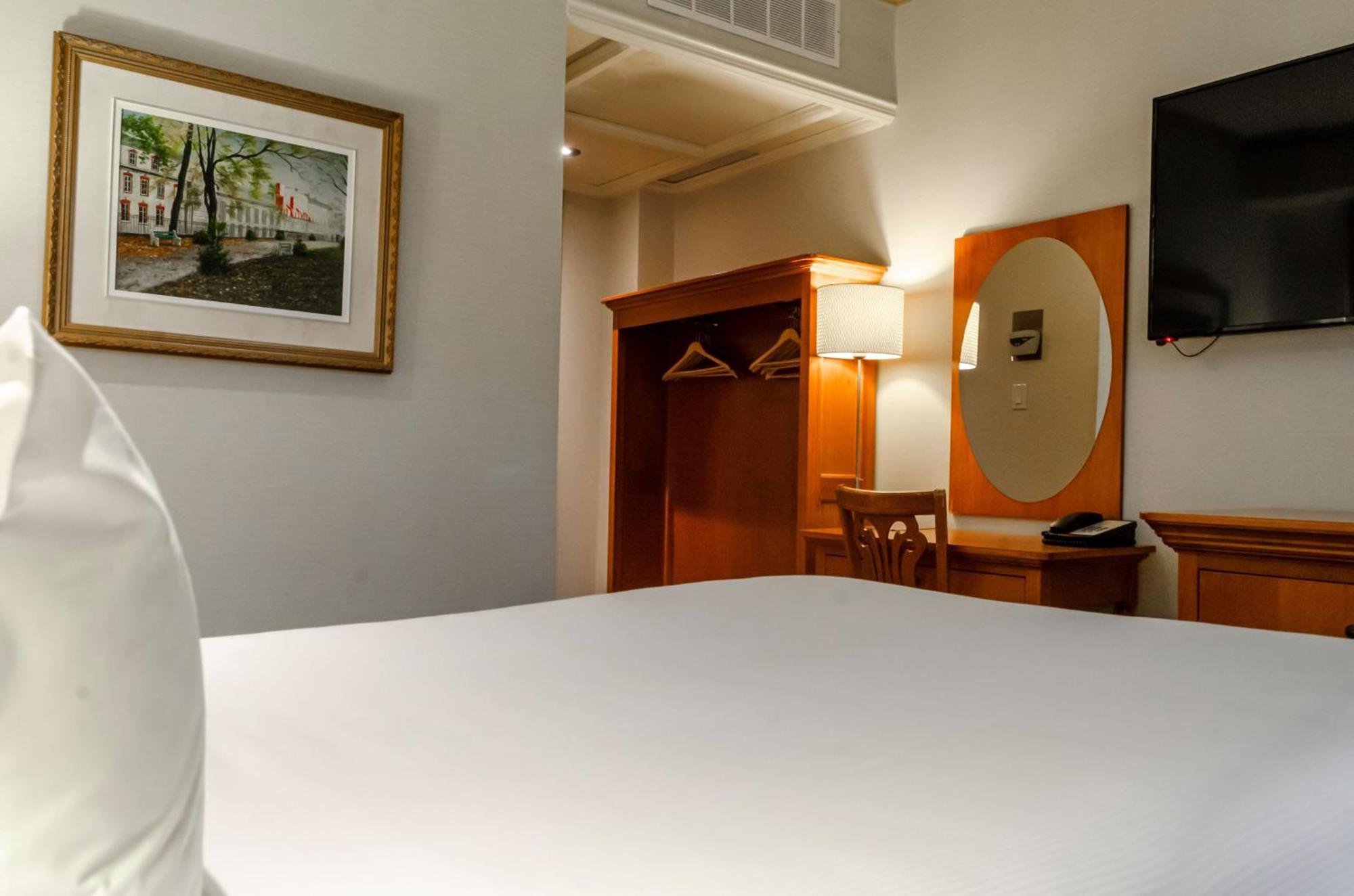 Classic Double Room