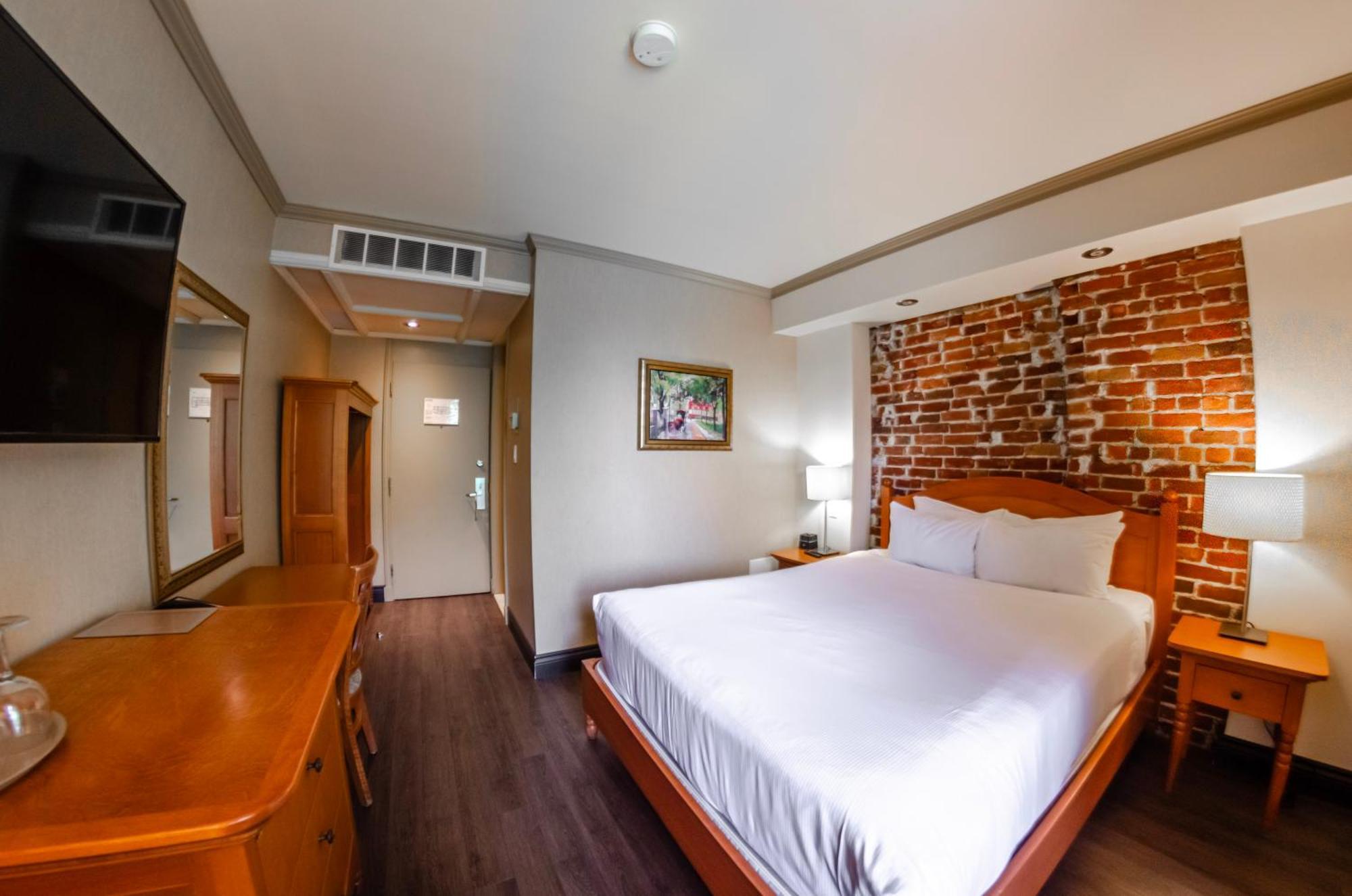 Superior Queen Room