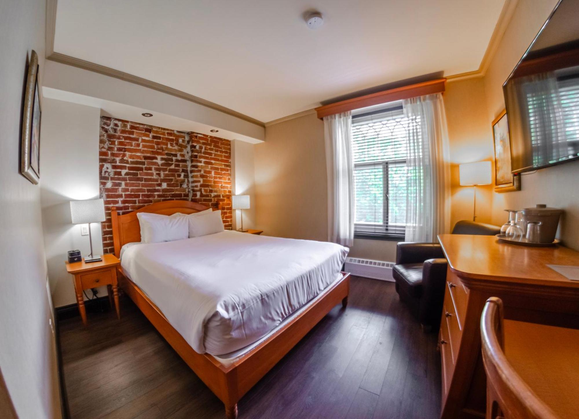 Superior Queen Room