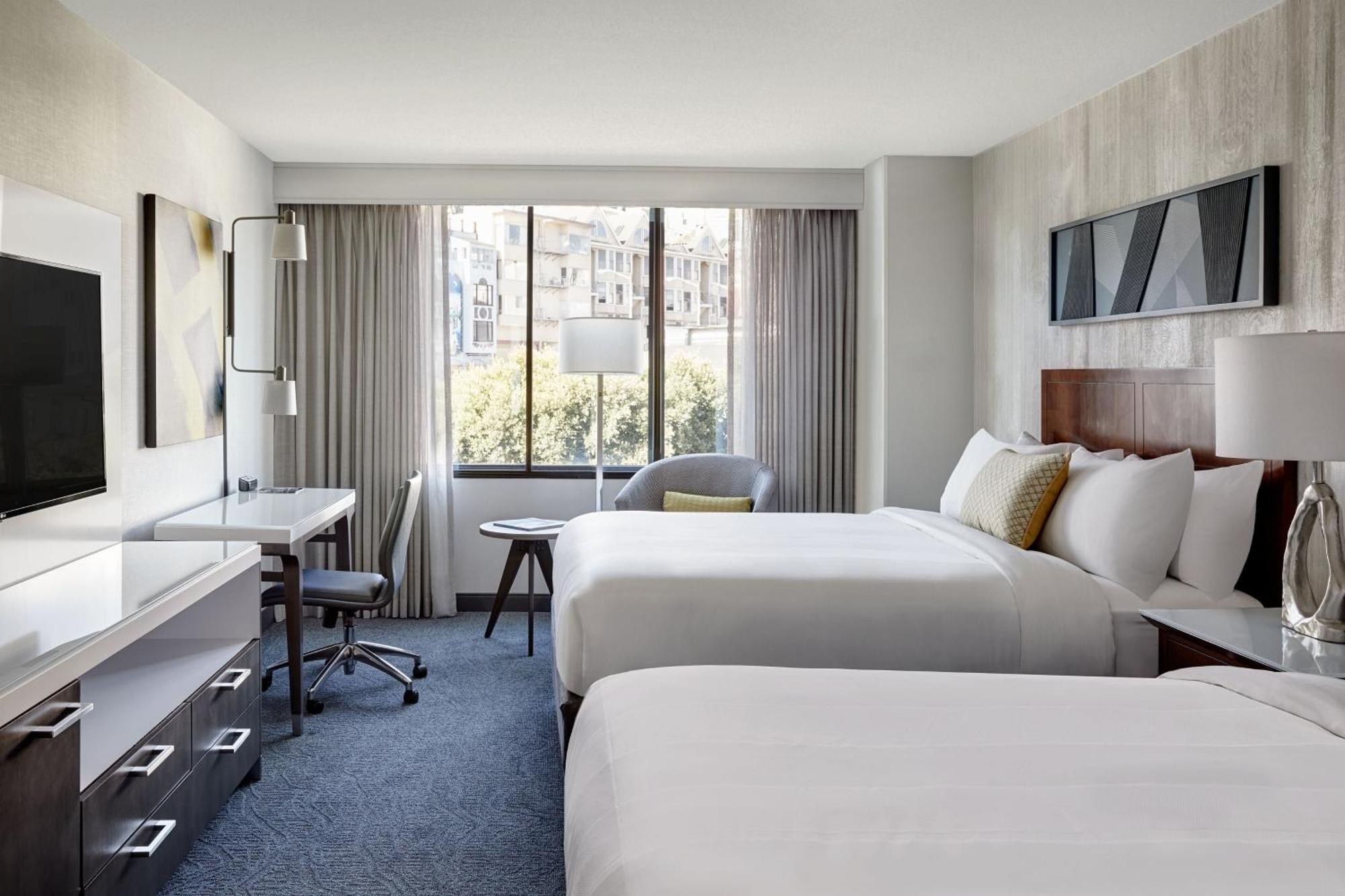Queen Room Two Queen Beds Hearing Accessible
