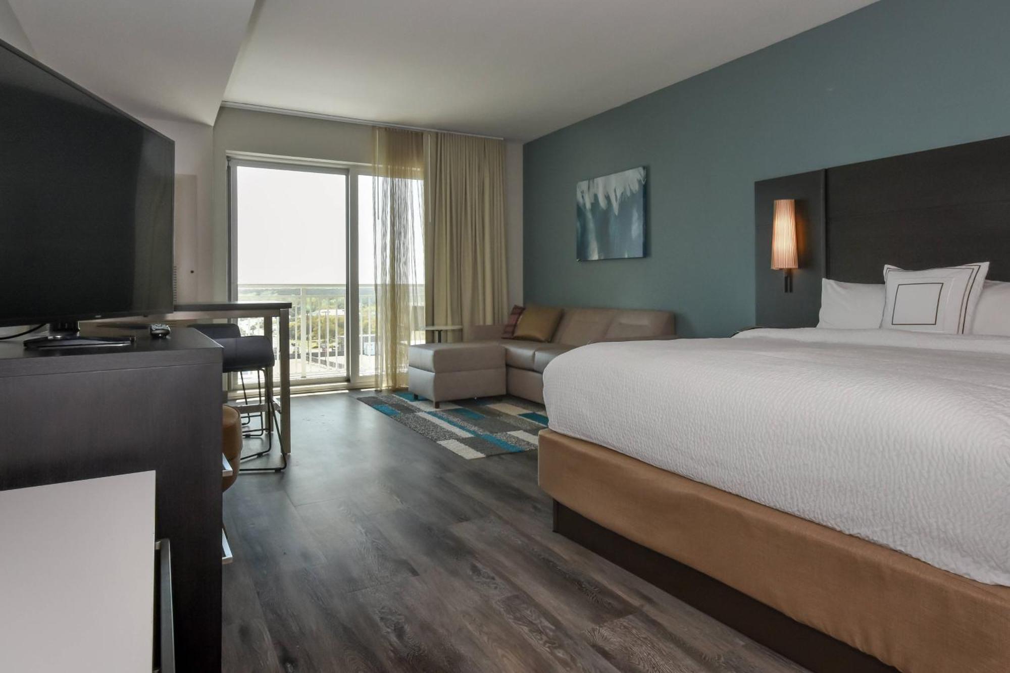 King Studio Balcony Partial Ocean View Hearing Accessible