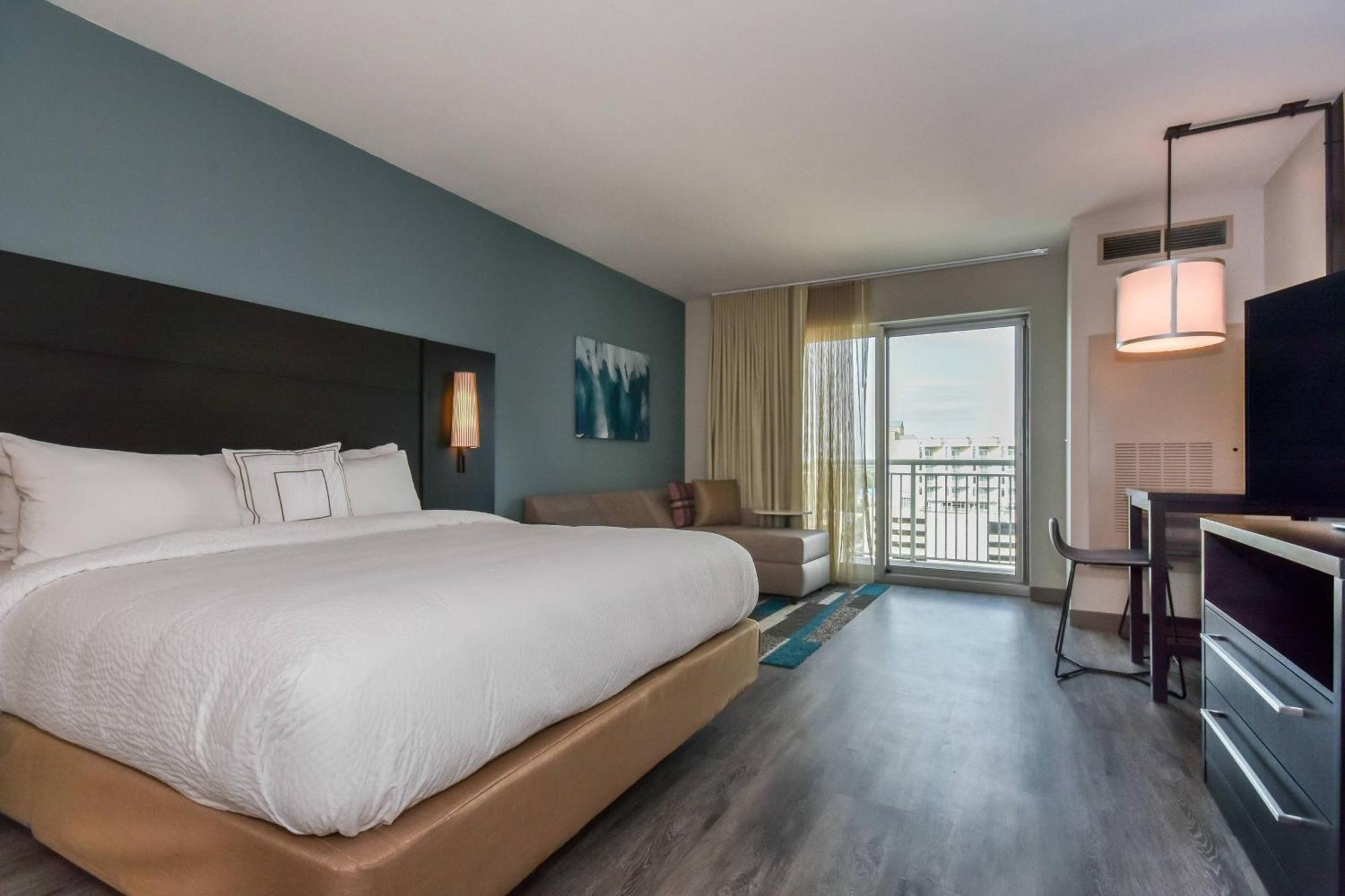 King Studio Balcony Partial Ocean View Hearing Accessible