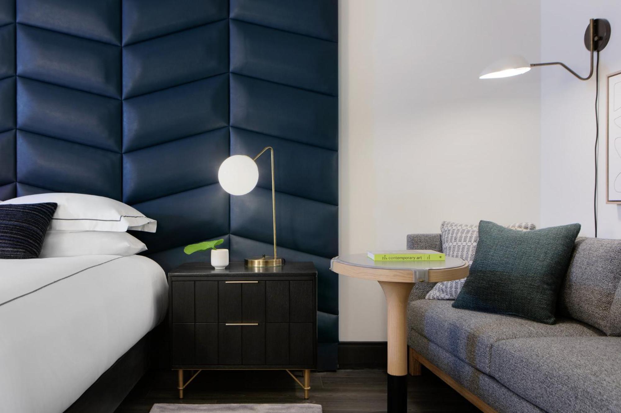 Premium King Room City View