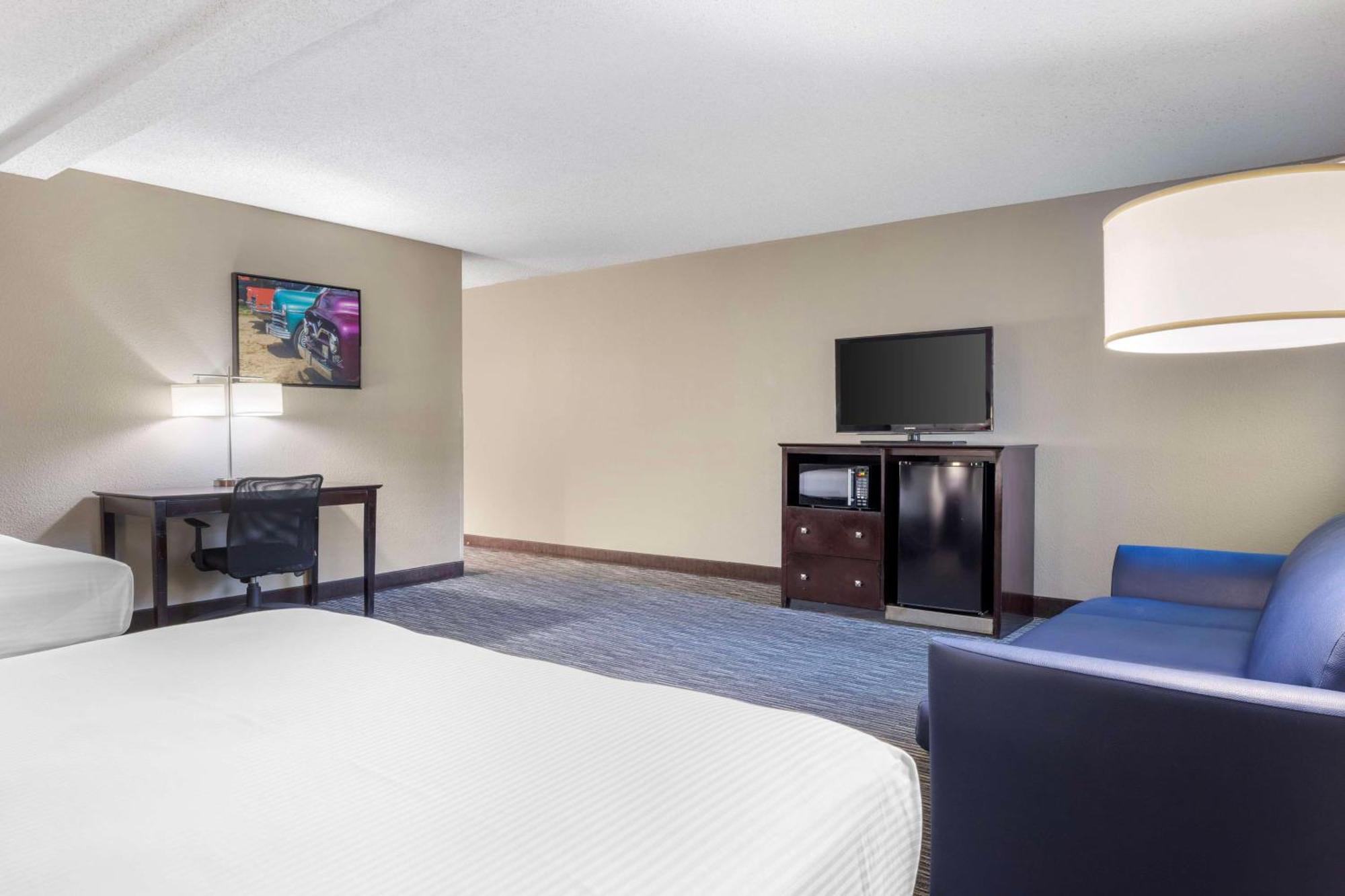 Queen Room with Two Queen Beds and Sofa Bed