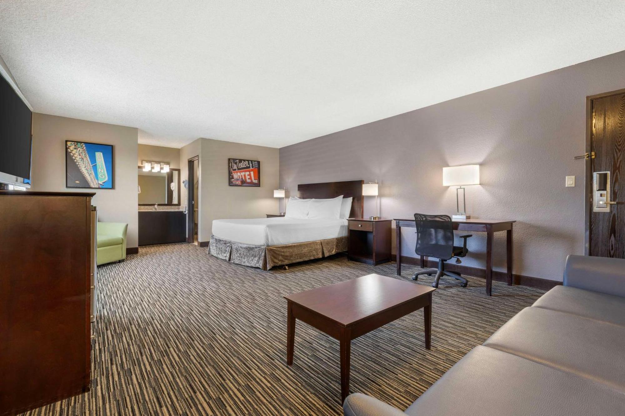 Executive King Room Sofa Bed