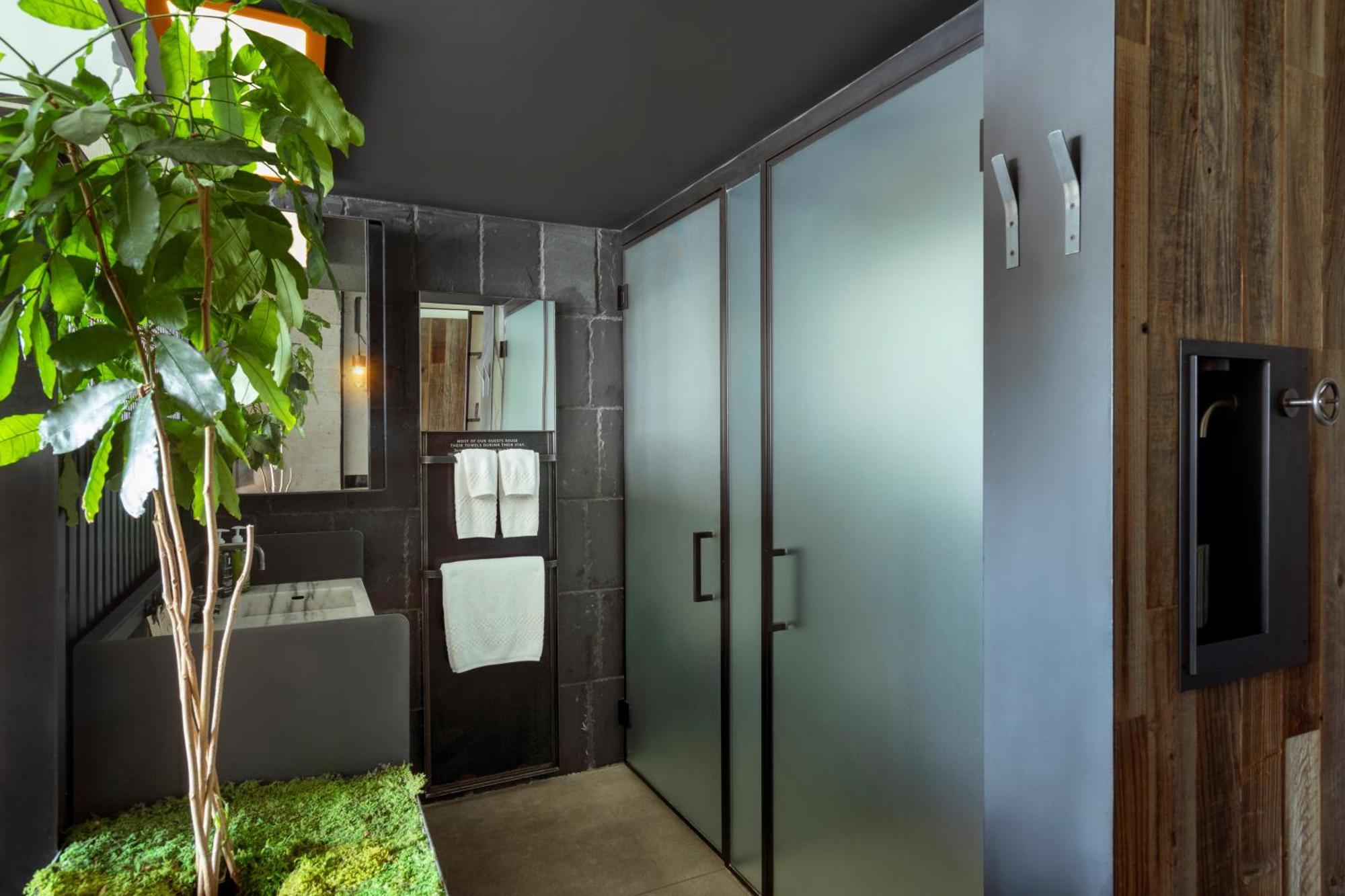 Double Room,1214439898:JPEG
