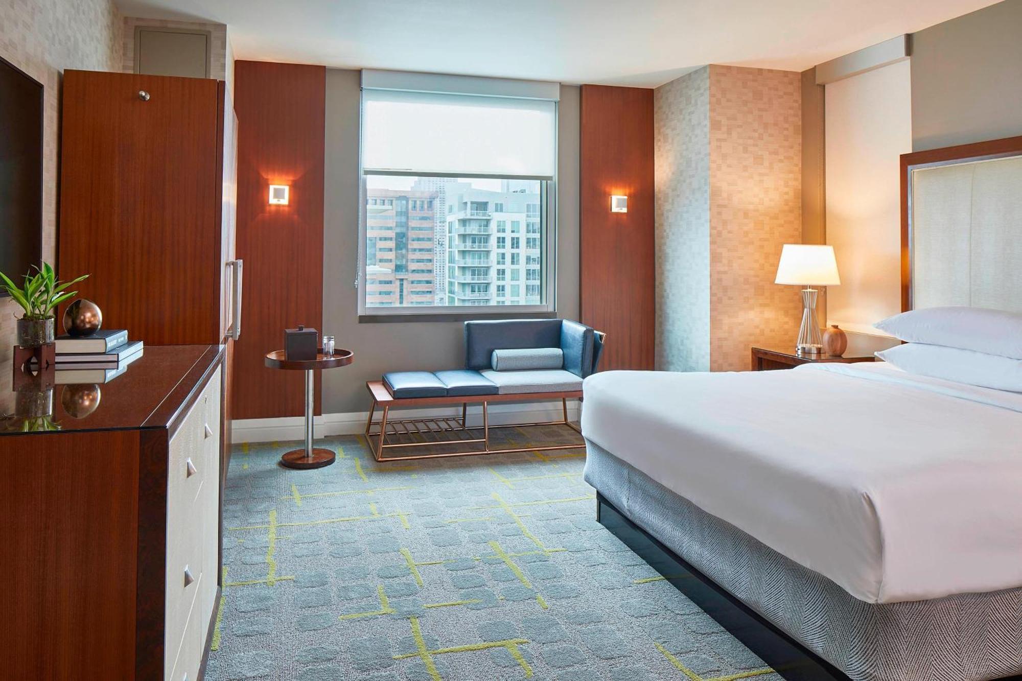 Deluxe King Room