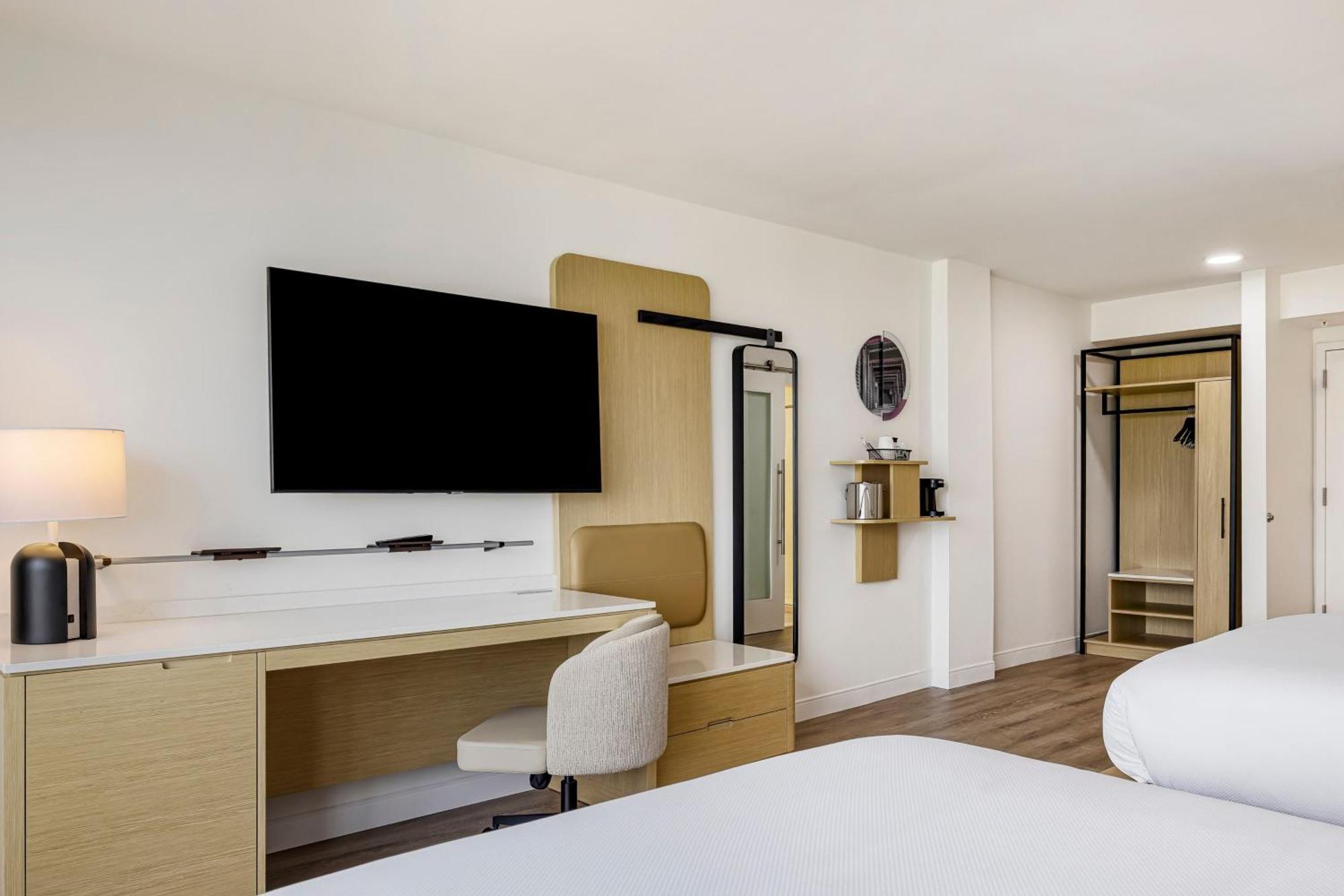 Premium Queen Room Two Queen Beds Skyline View
