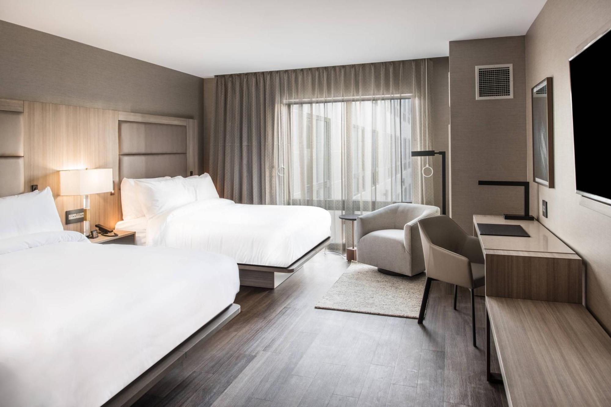 Double Queen Room,1758619261:JPEG