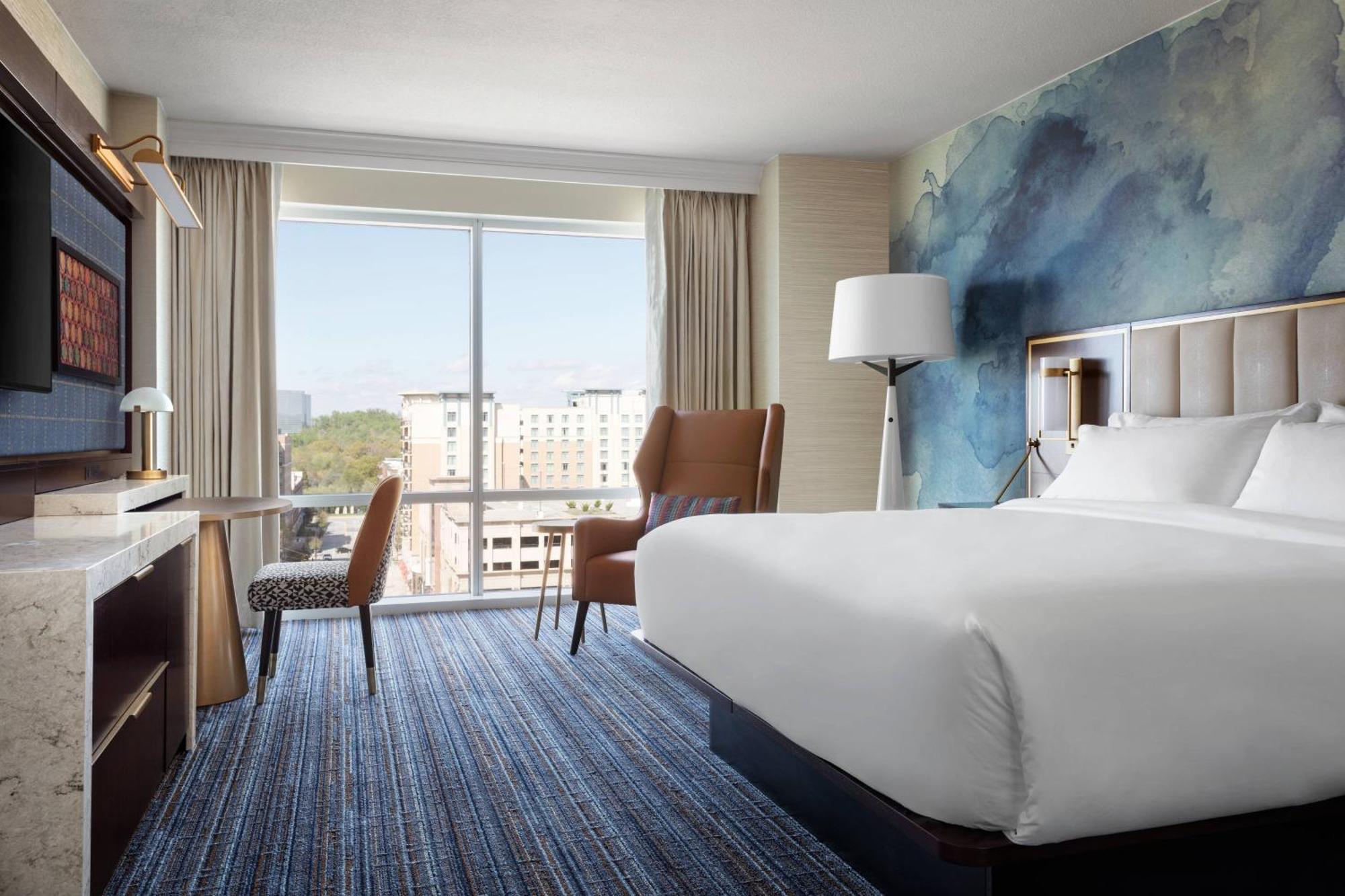 Deluxe King or Queen Room