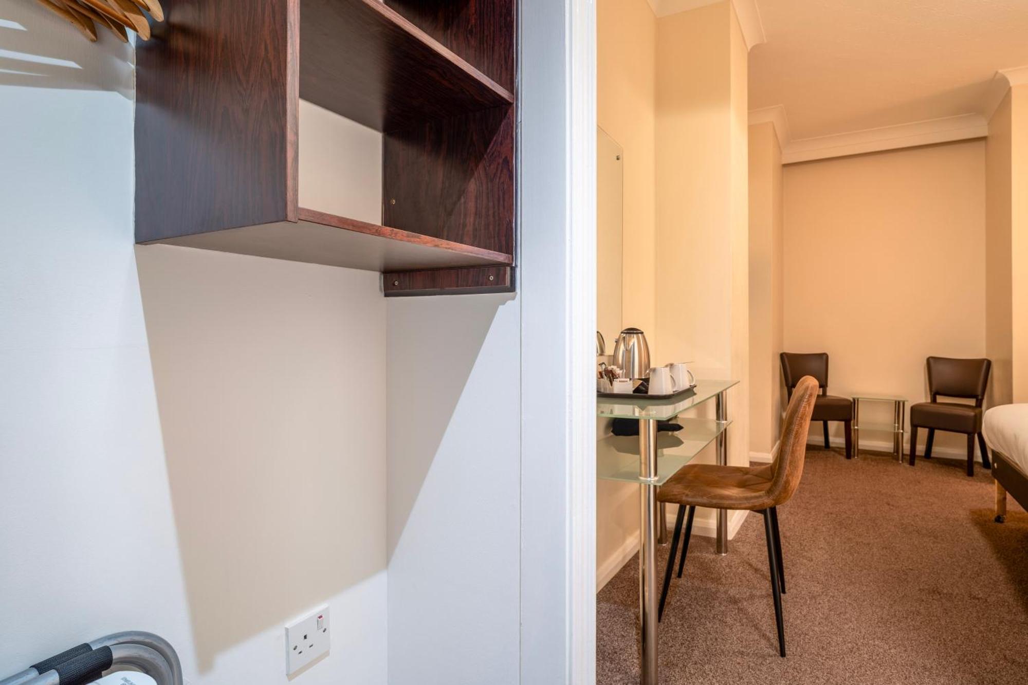 Double Room (No Windows)