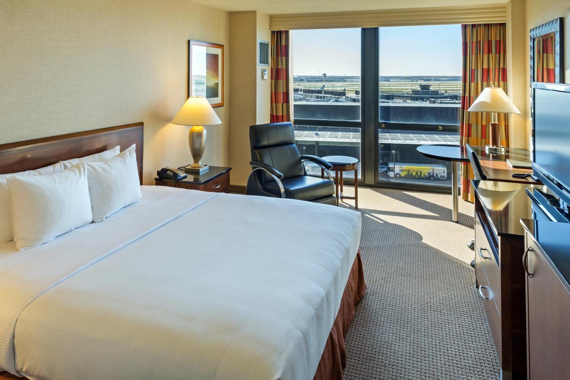 King Room Bath Tub Runway View Disability Access