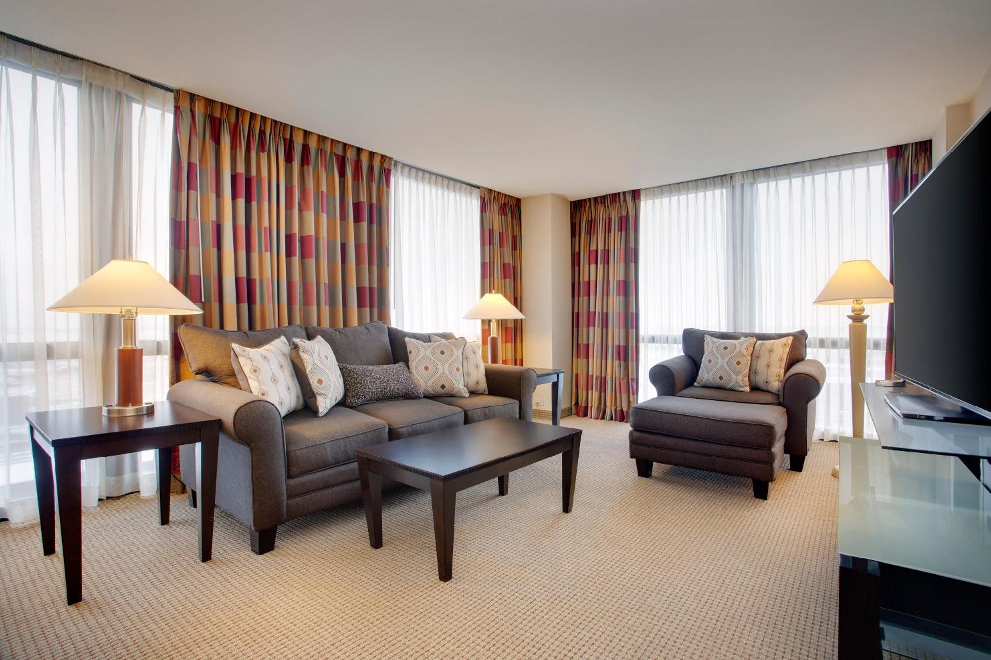 Junior King Suite