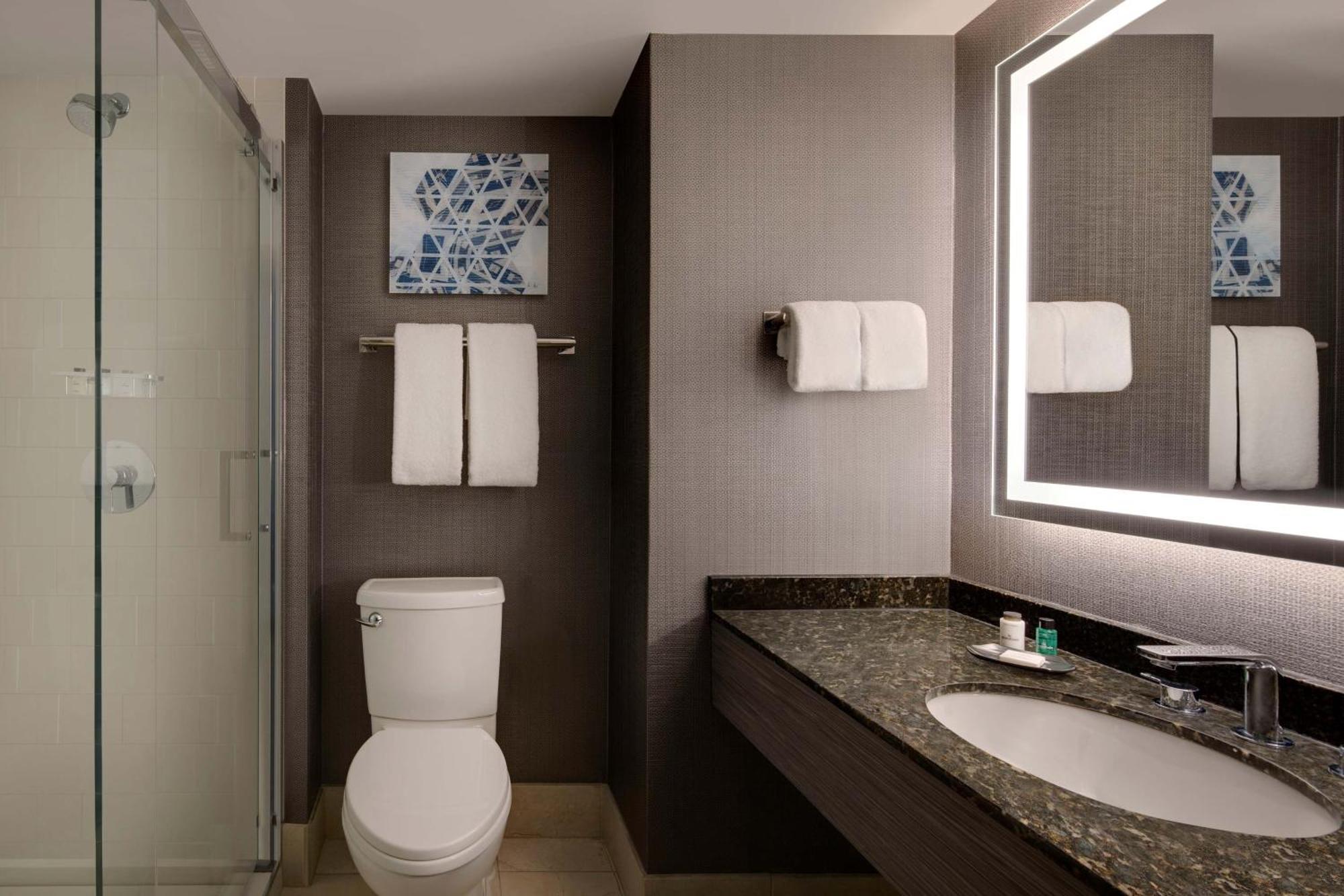 Queen Room City View