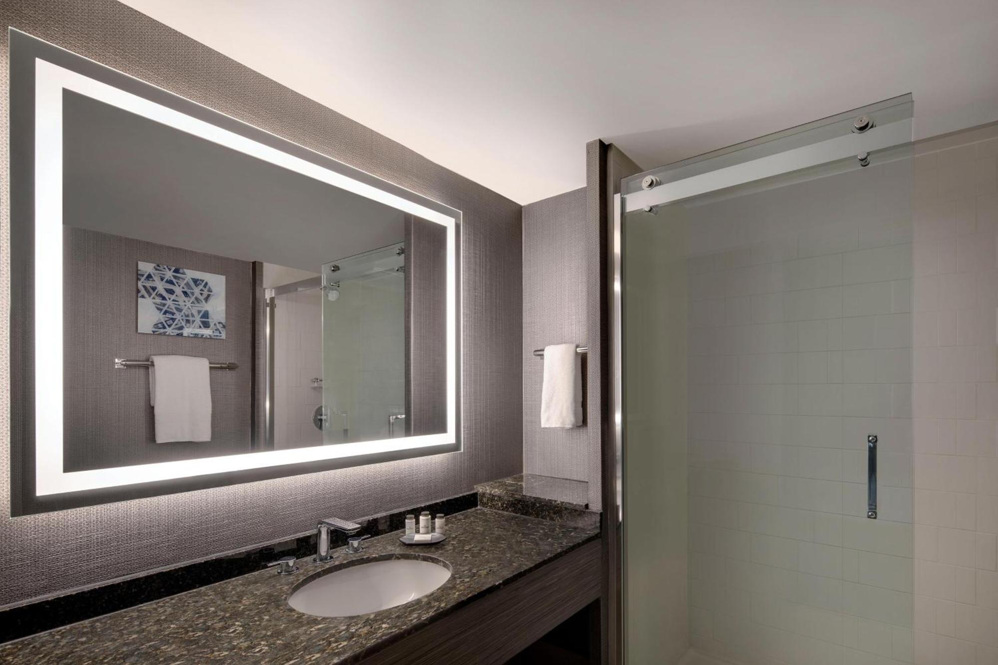 Corner Suite