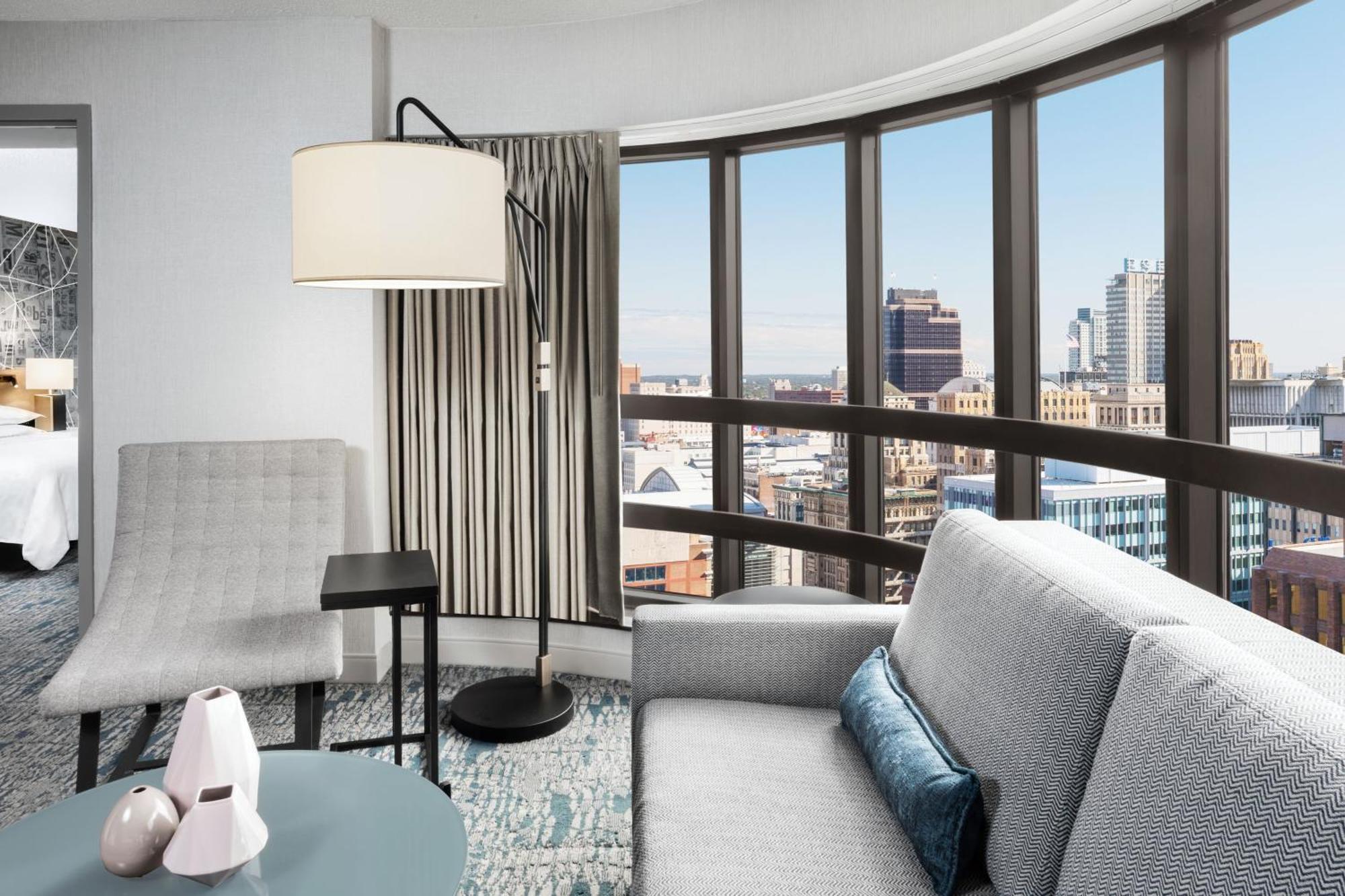 Corner Suite
