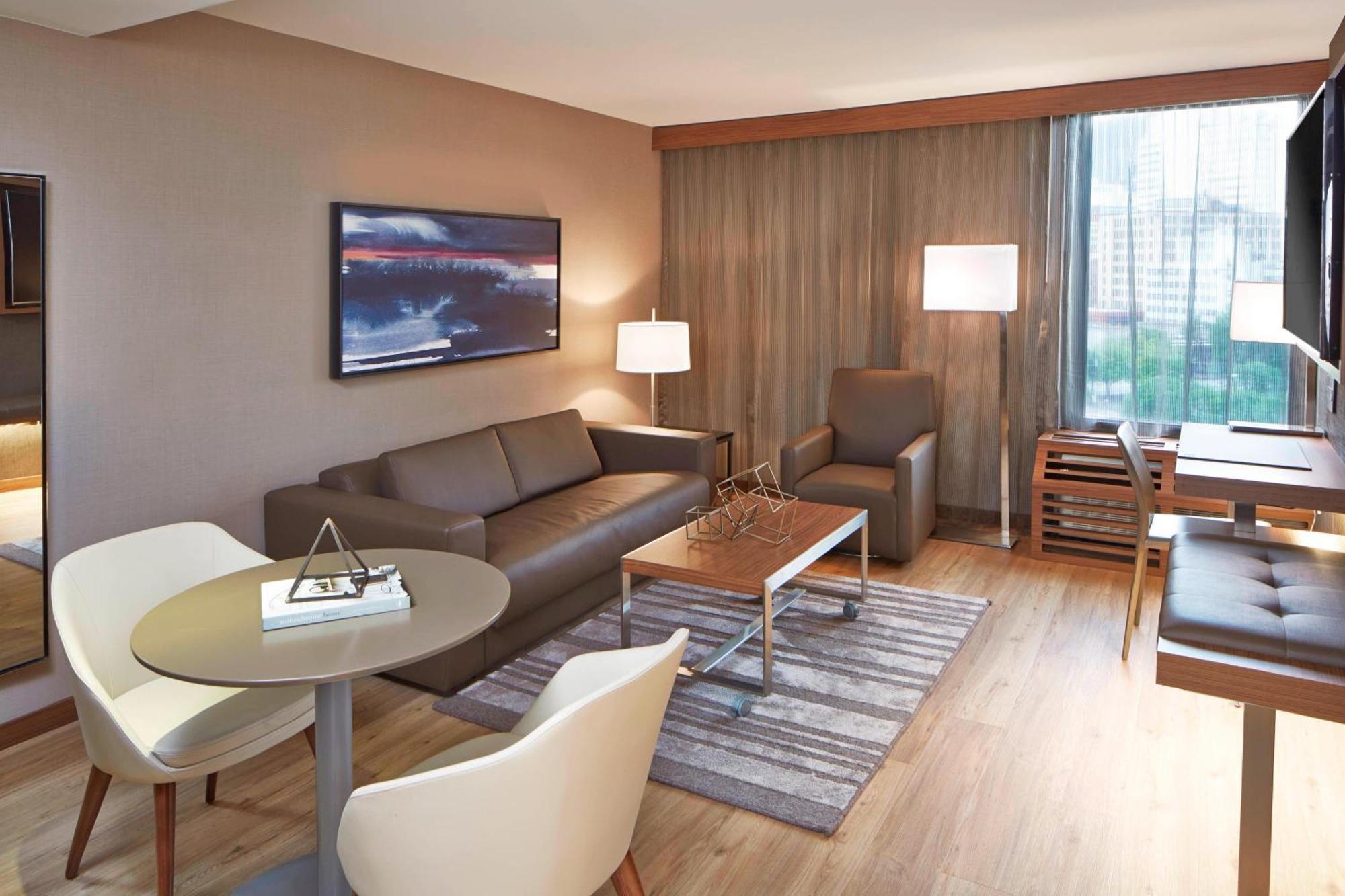 1 Bedroom Suite 1 King Sofa bed,1671869297:JPEG