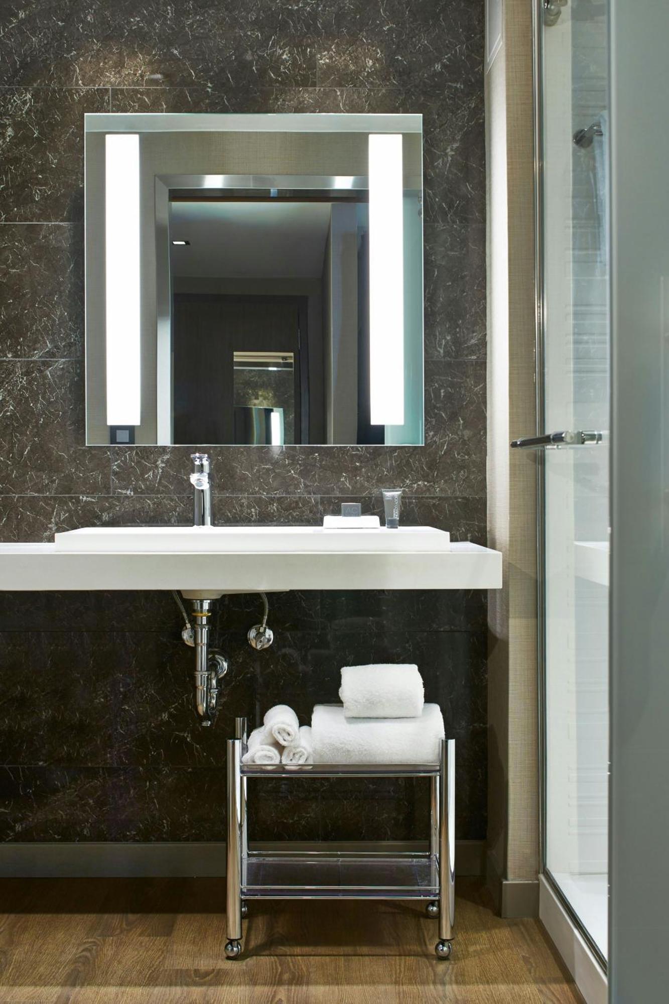 King Room Hearing Accessible