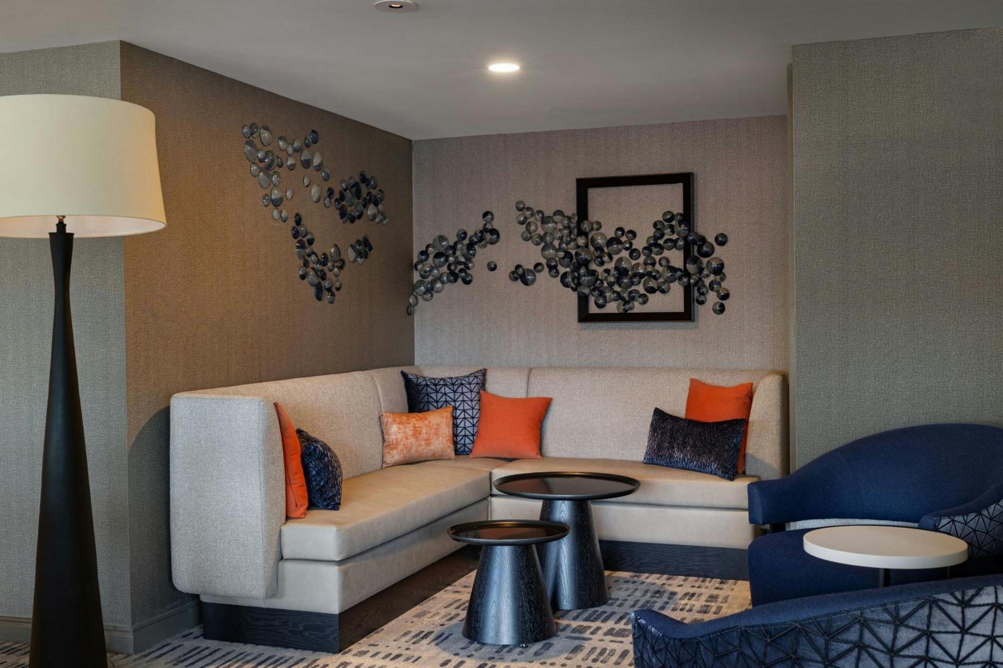 Club King Guest Room