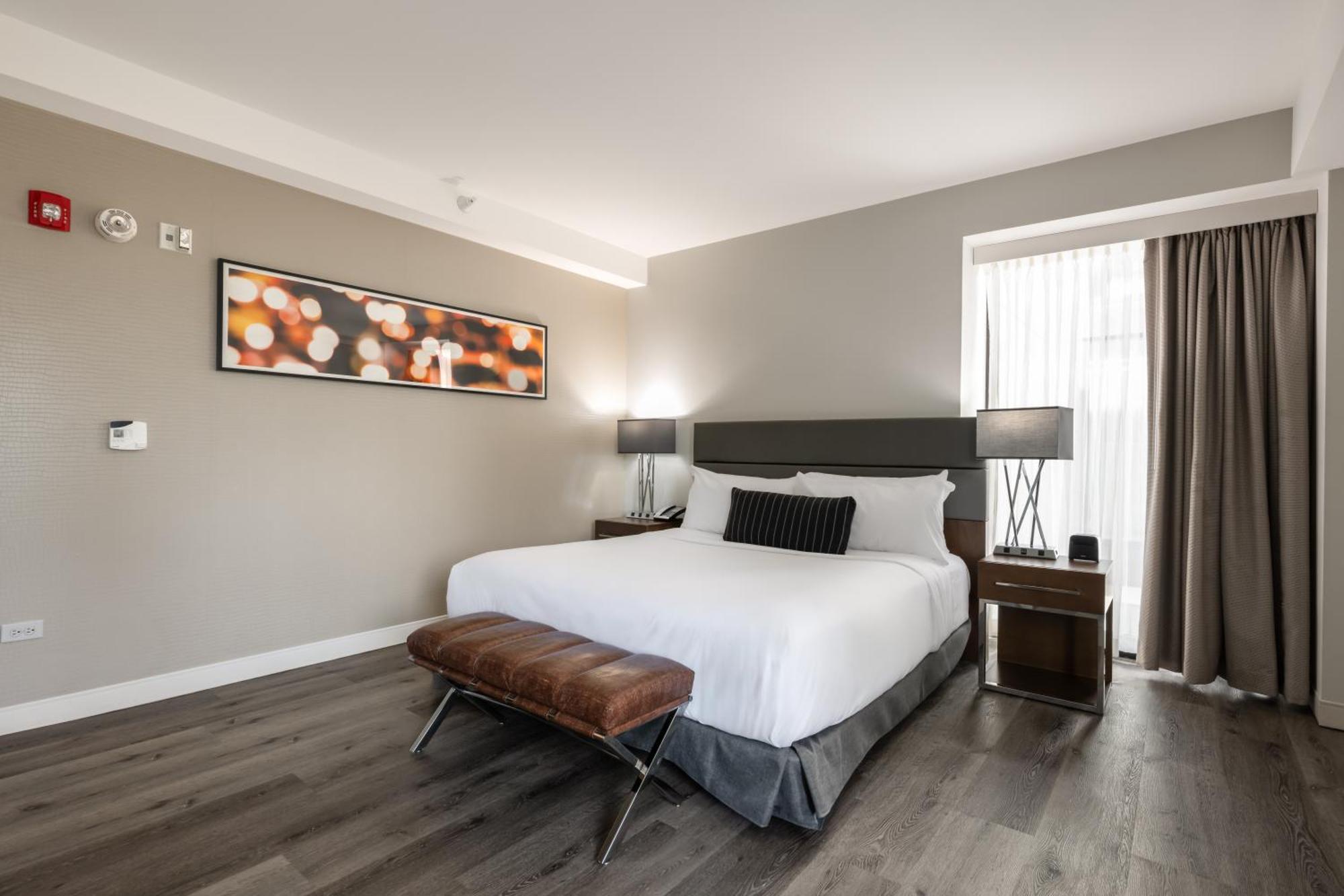 Executive King Accessible Room