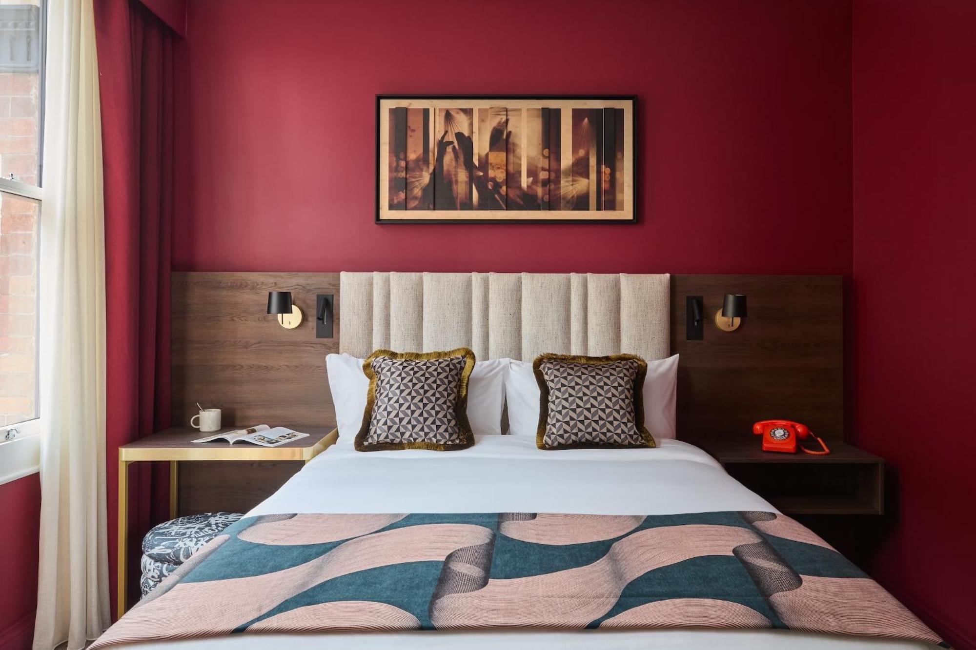 Standard Queen Room