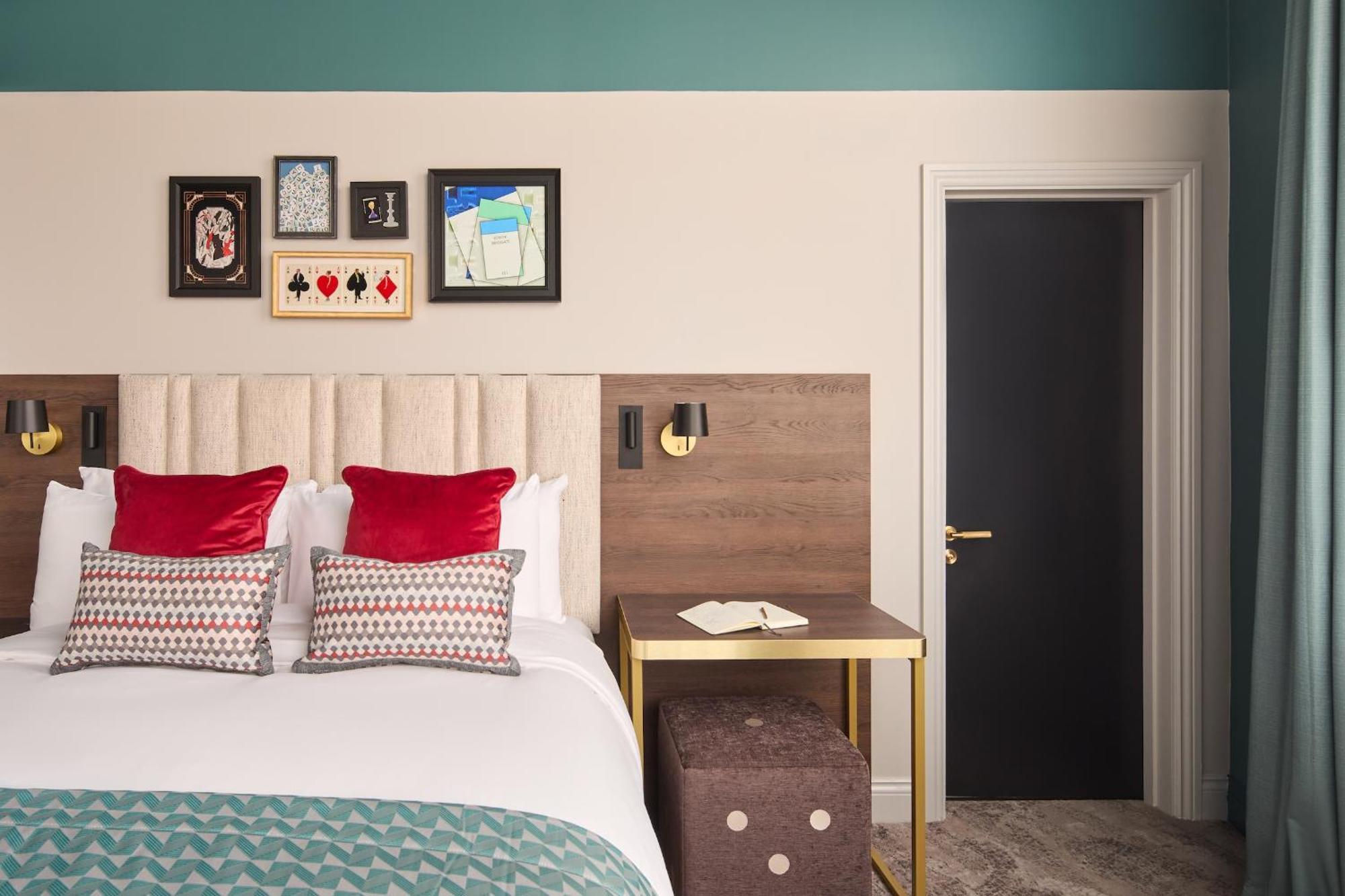 Premium Queen Room