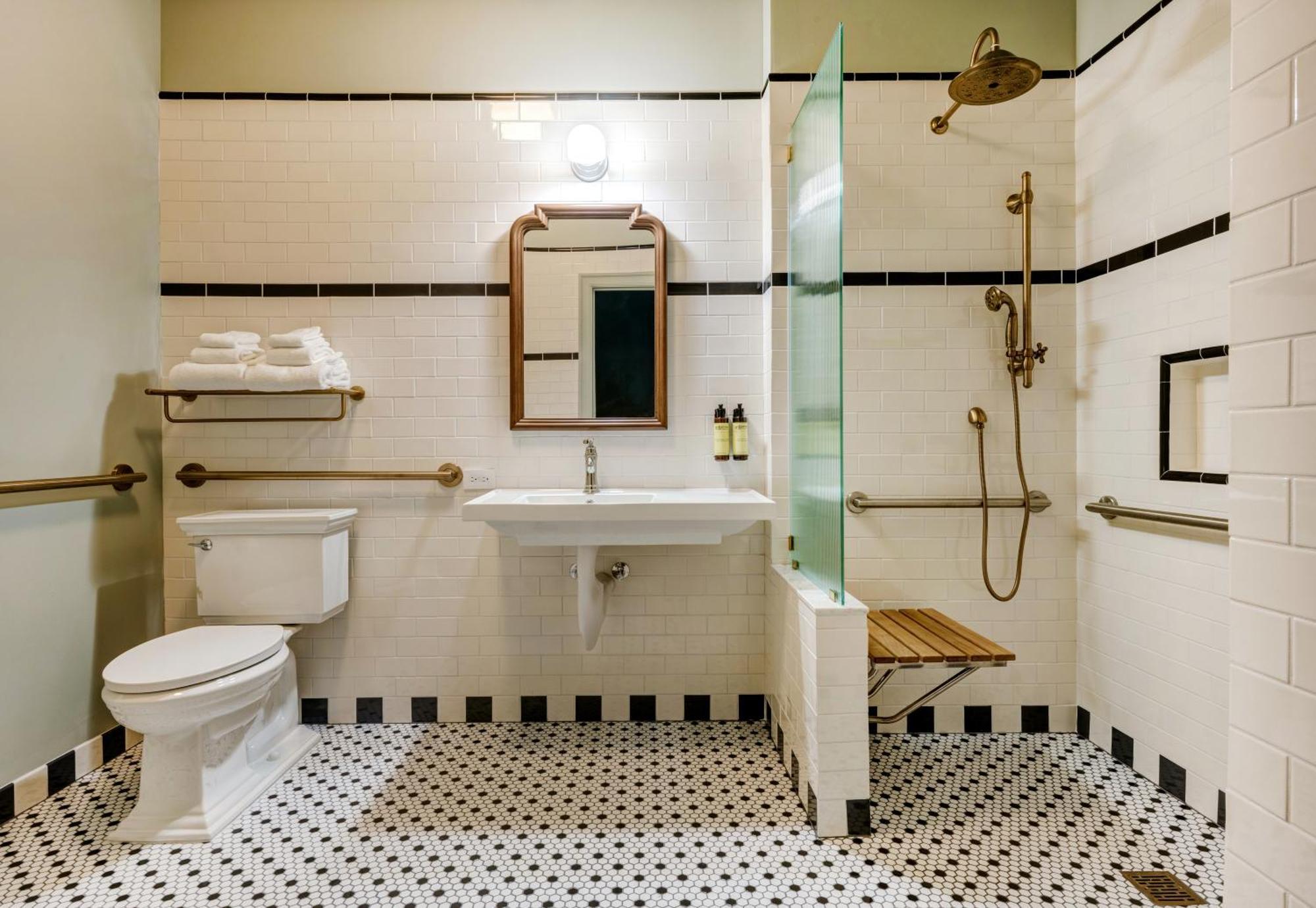Queen Room - Disability Access