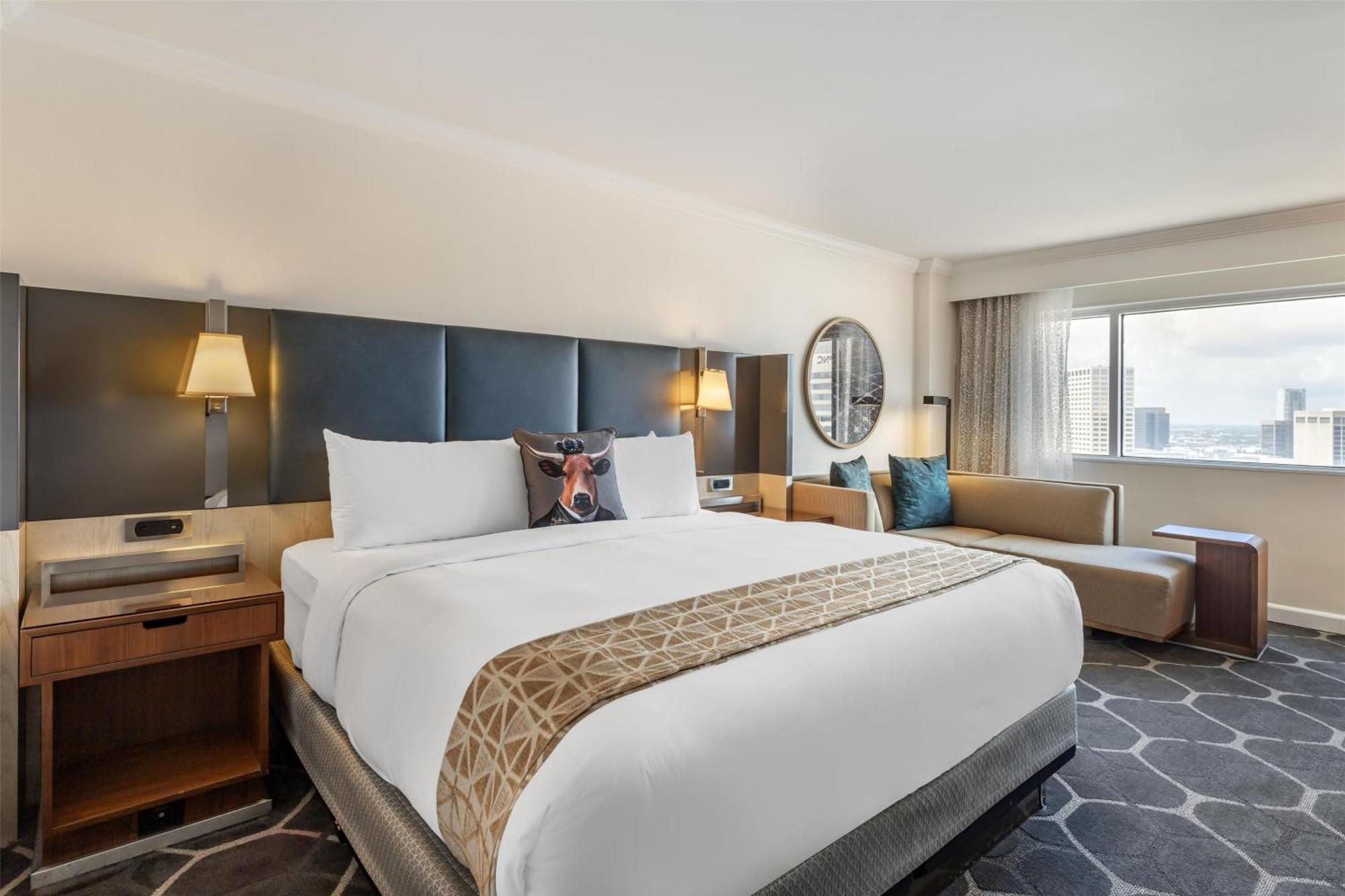 Preferred - King - High Floor,1697849033:JPEG