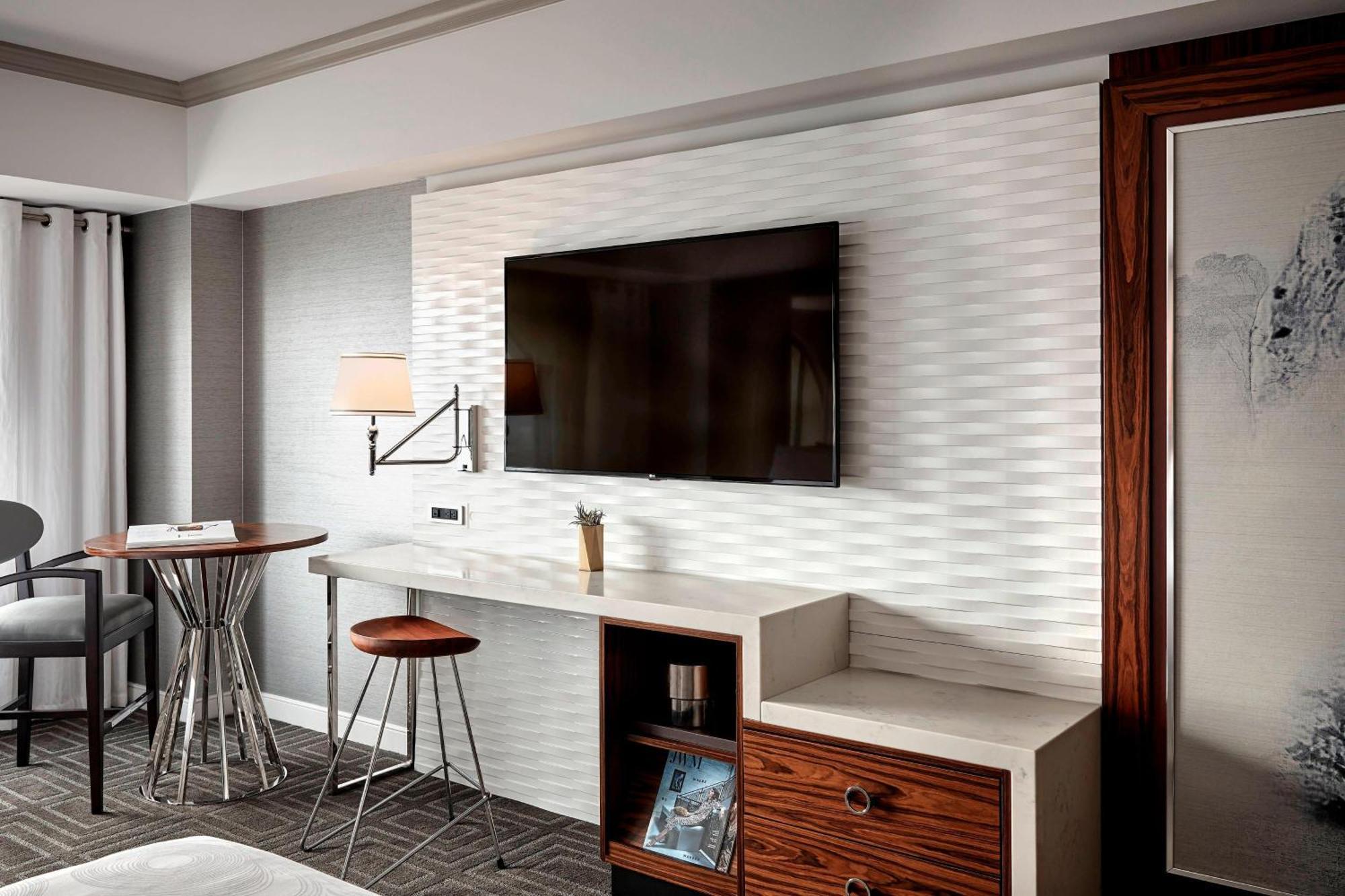 Executive King Room
