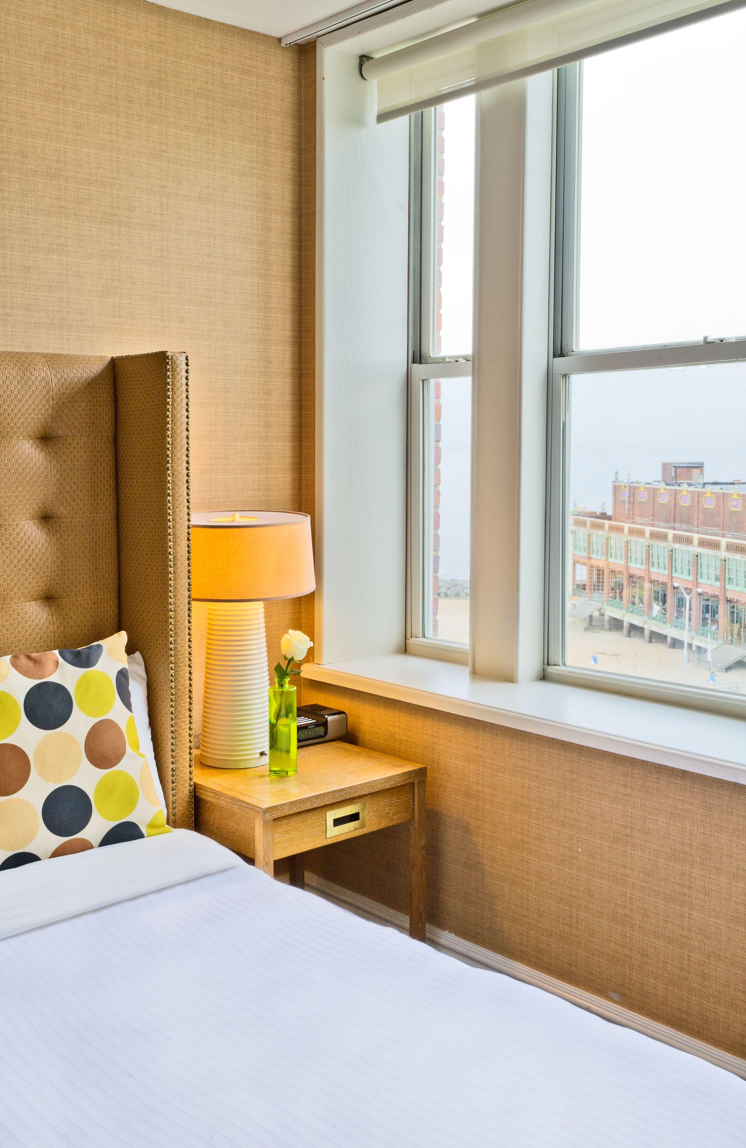 Deluxe King Room Partial Ocean View