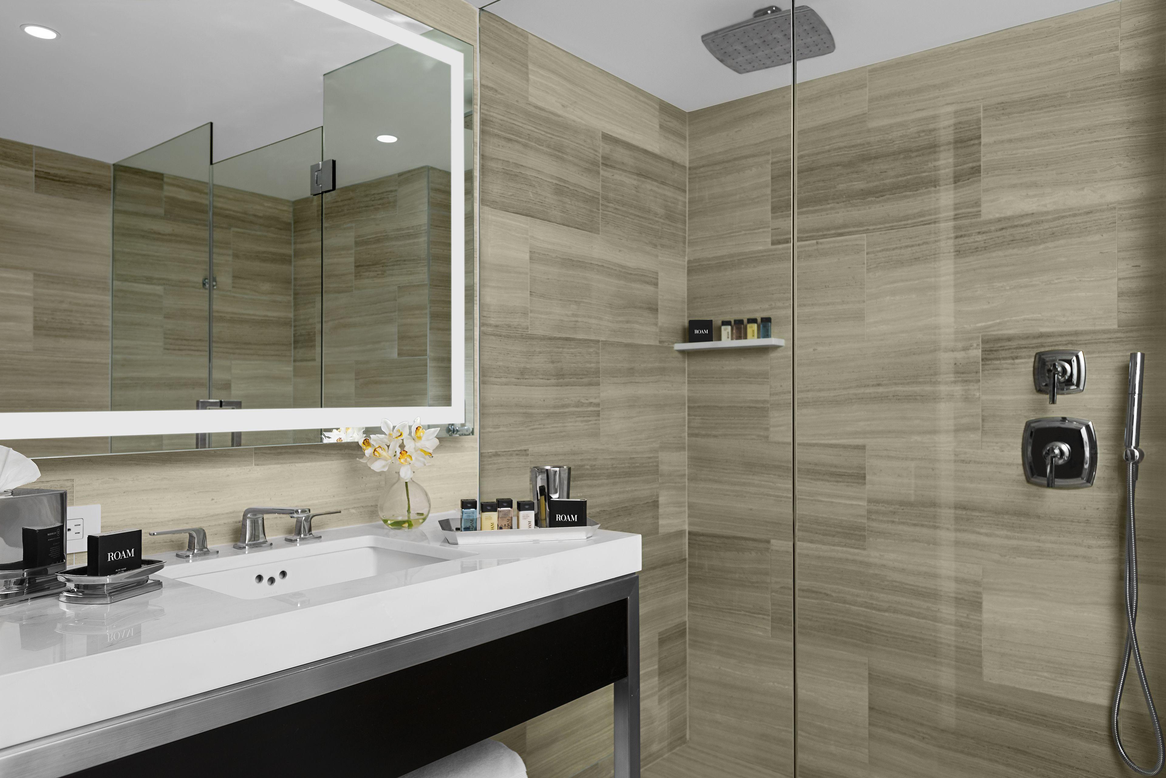 One-Bedroom Suite - Manhattan Floor
