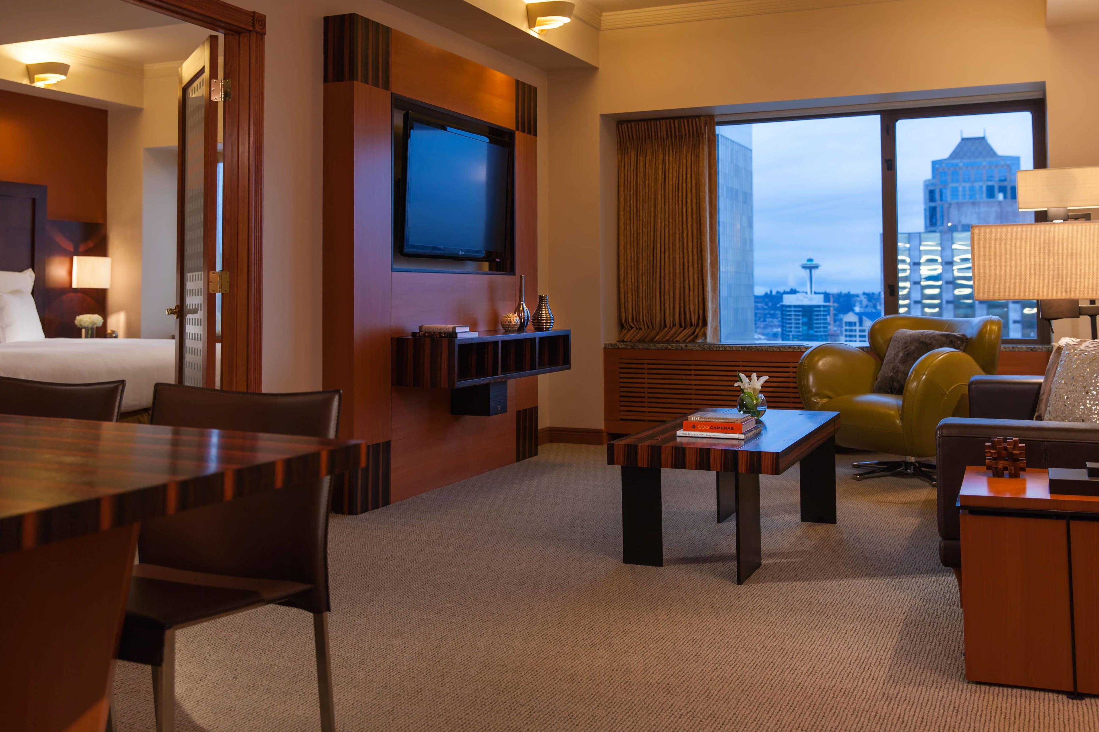 One-Bedroom King Suite