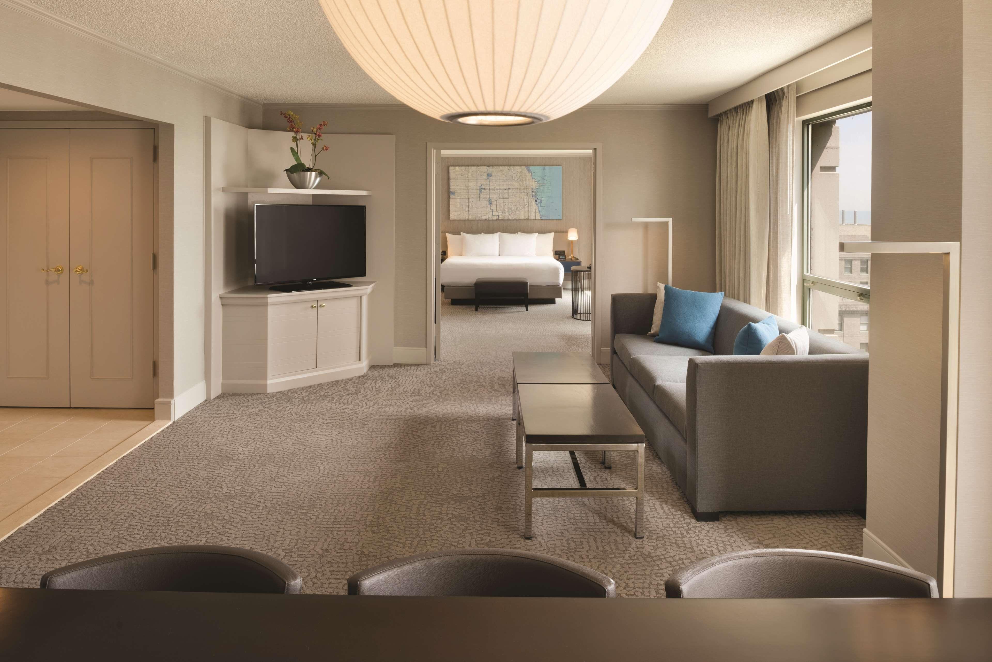 One-Bedroom King Conference Suite