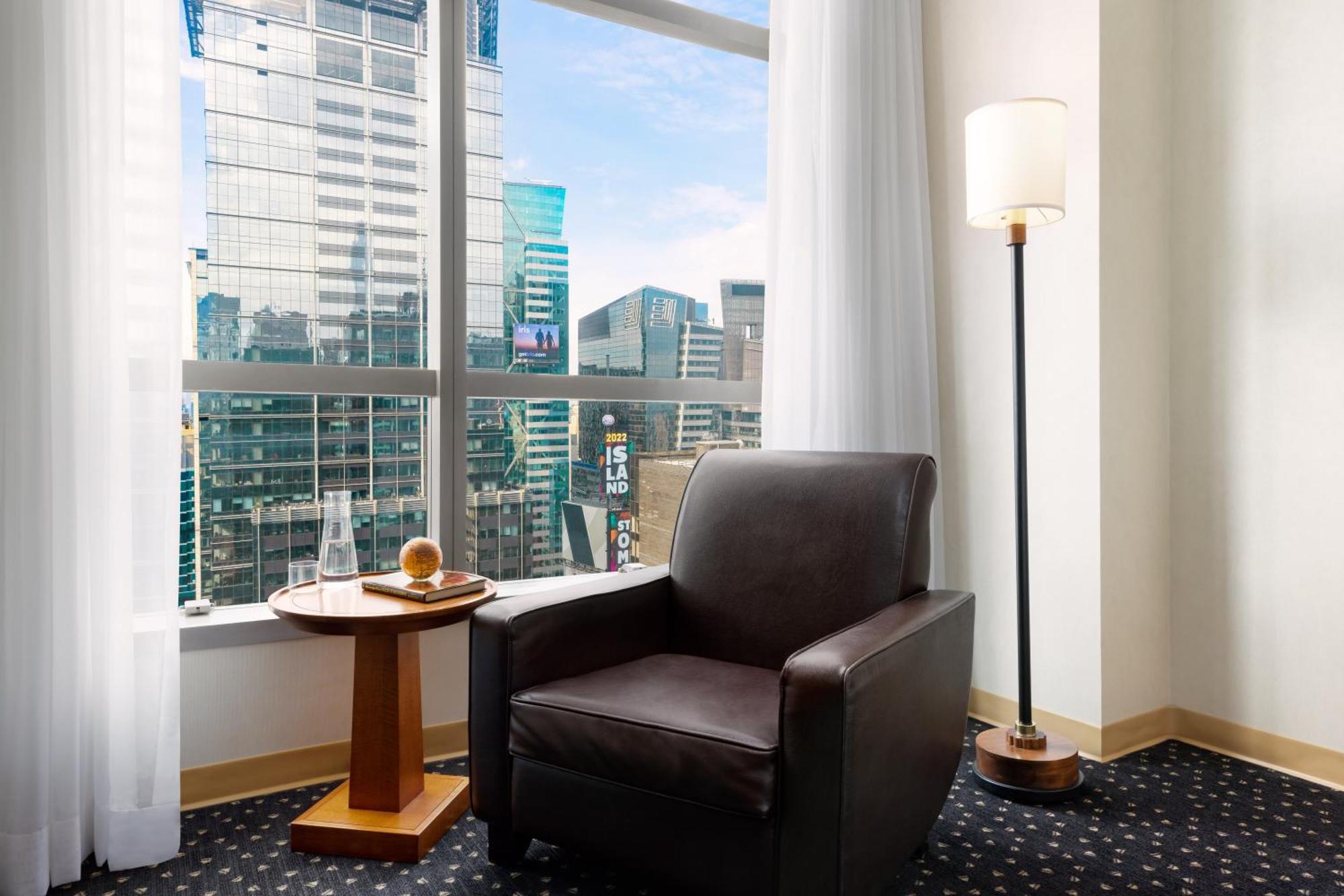 Premier King Room Ball Drop View