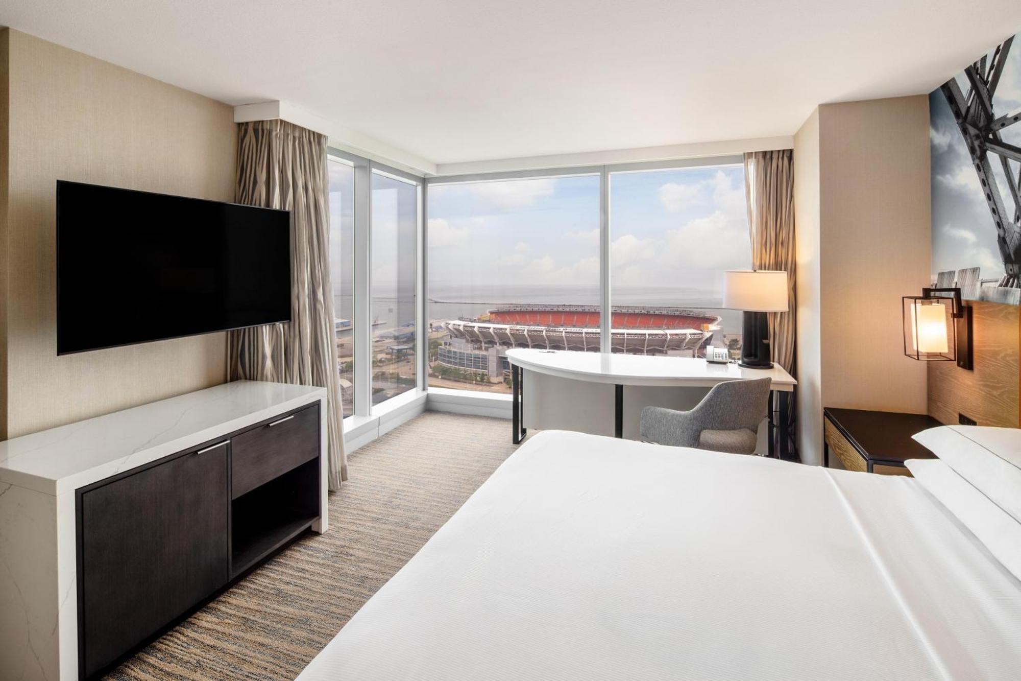 Corner King Room