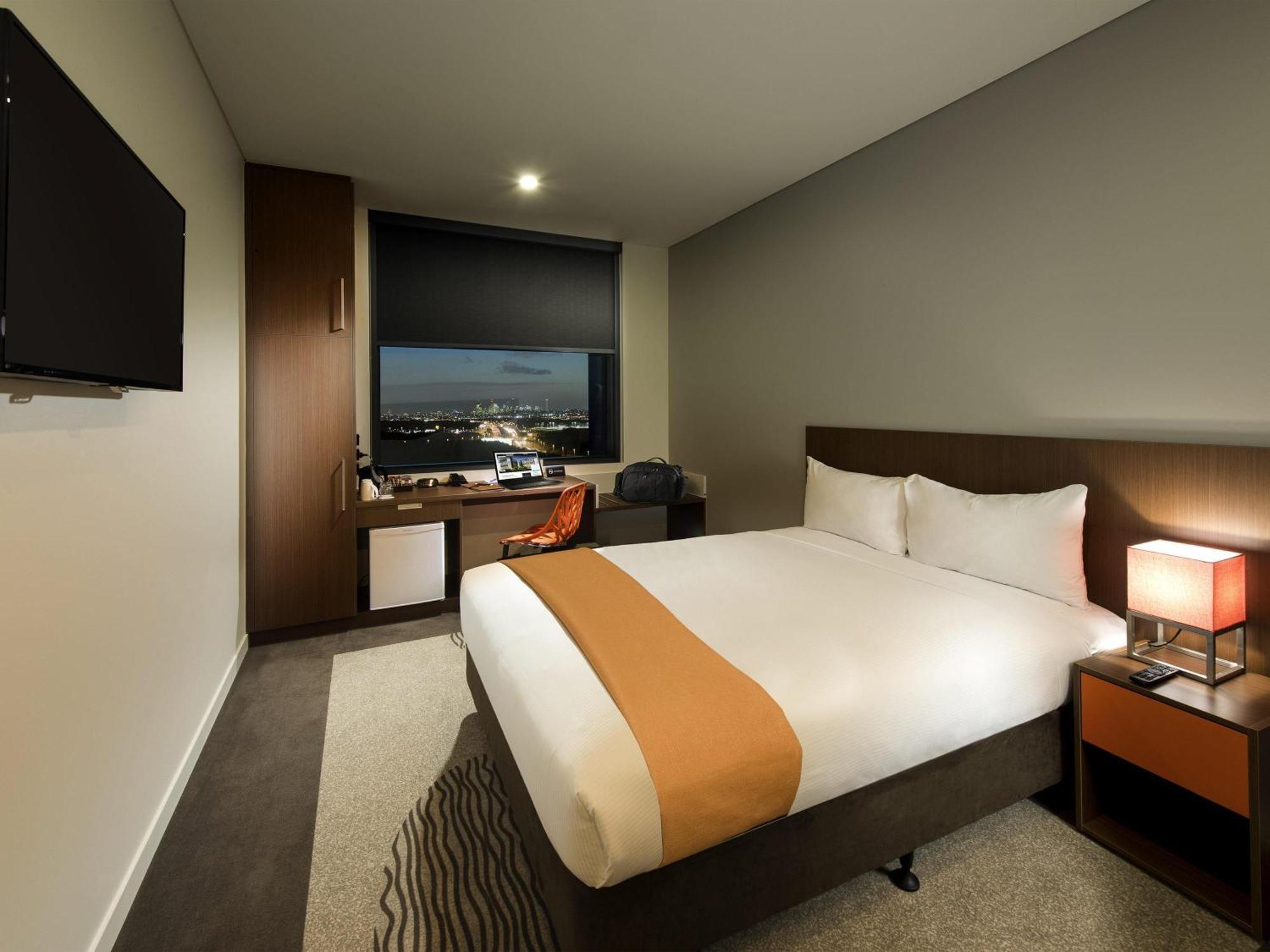Standard Queen Room - High Floor