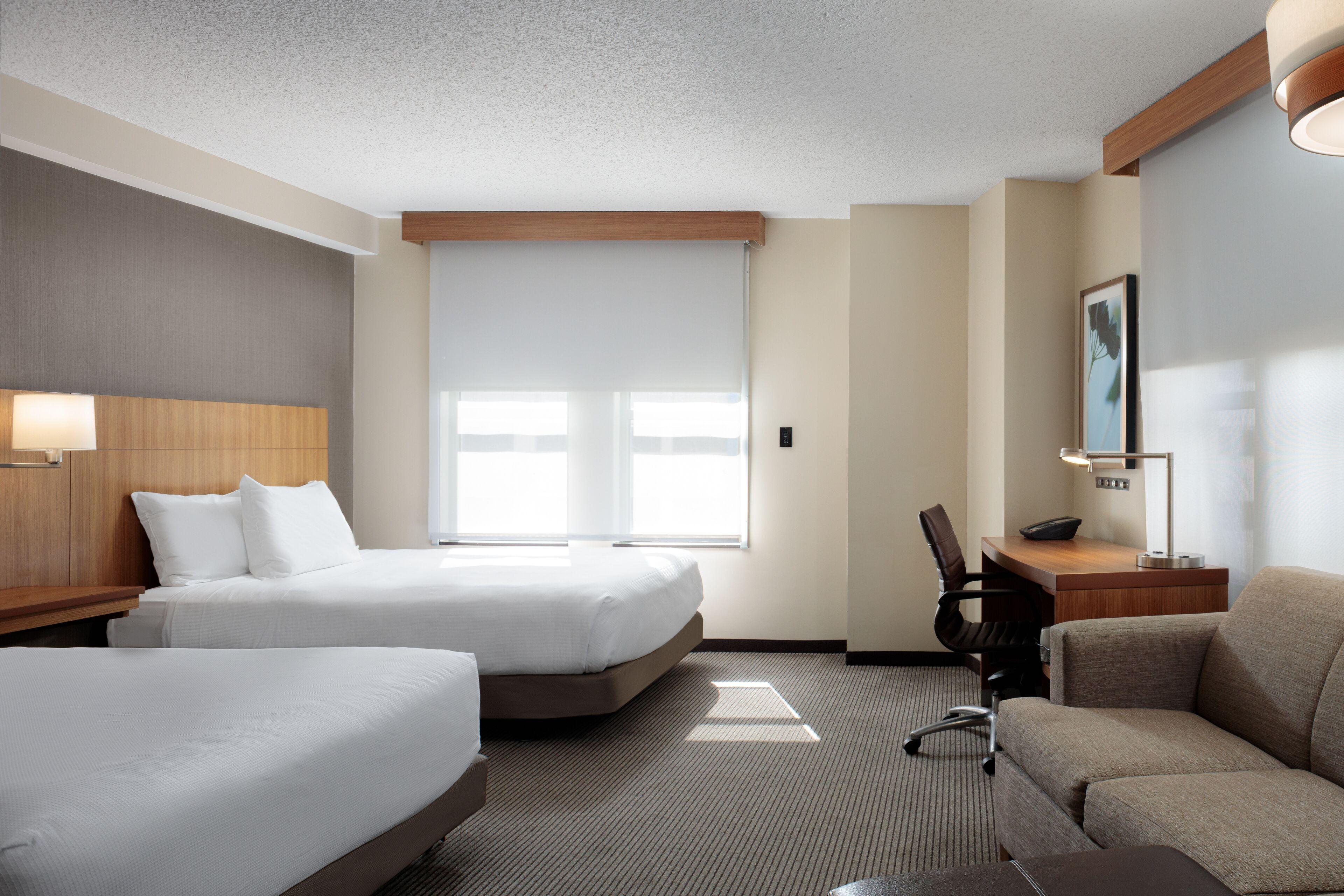 Queen Room Two Queen Beds Mobility Accessible