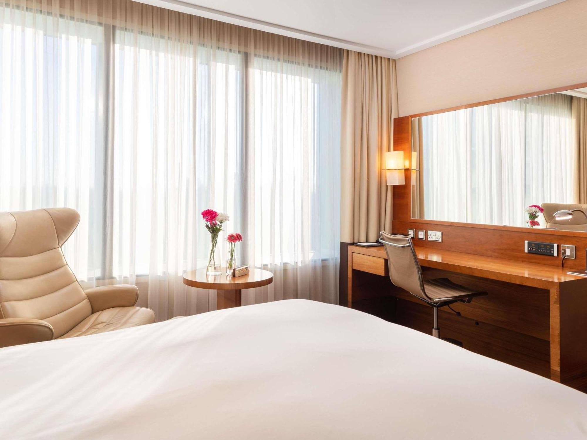 Classic Room with 1 Queen-size Bed