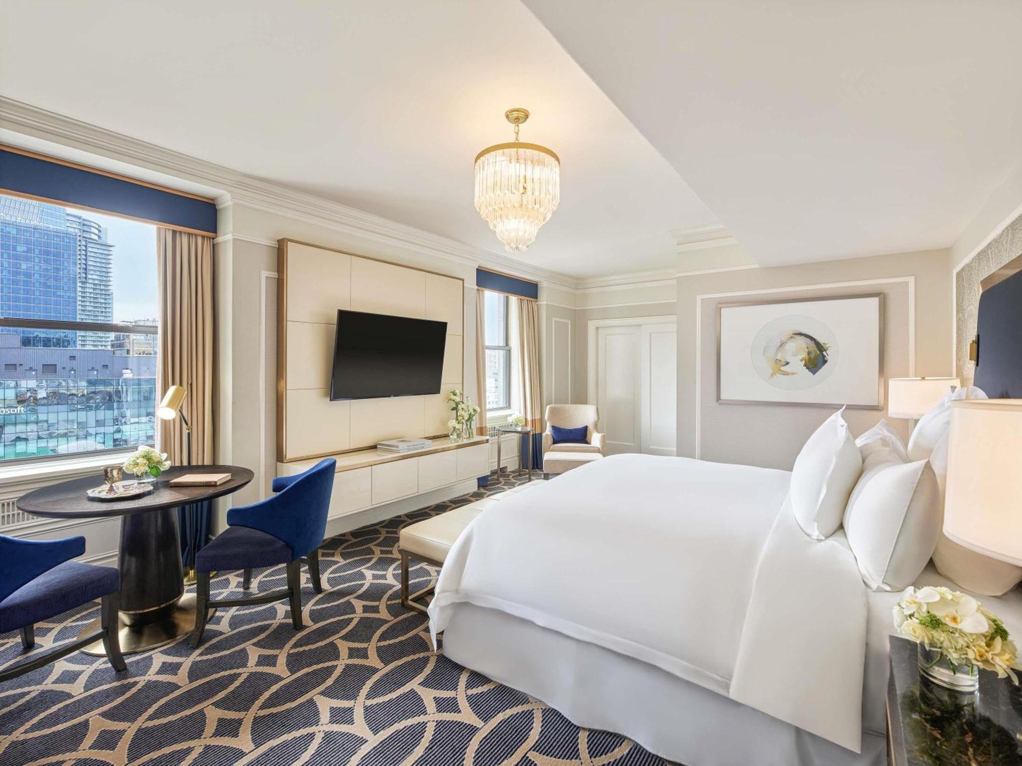 Fairmont Gold Room with King Bed