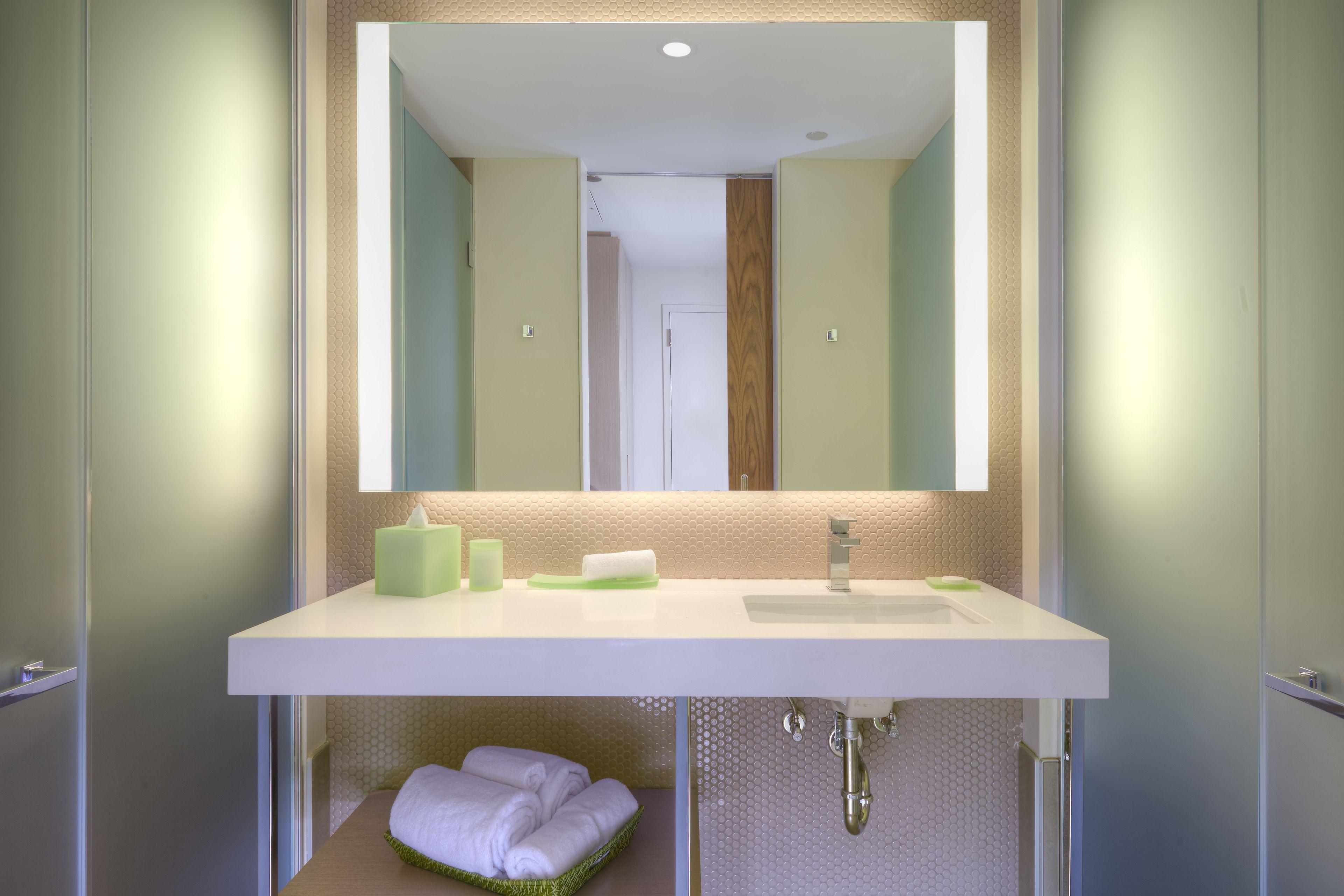 Queen Room Two Queen Beds Accessible Tub Disability Access