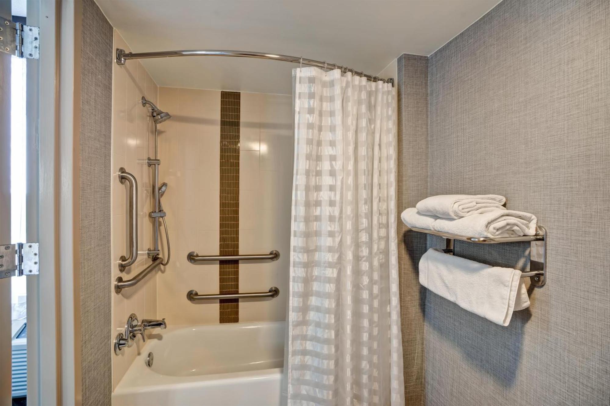 Double Room with Two Double Beds and Accessible Tub - Disability Access,1739463690:JPEG