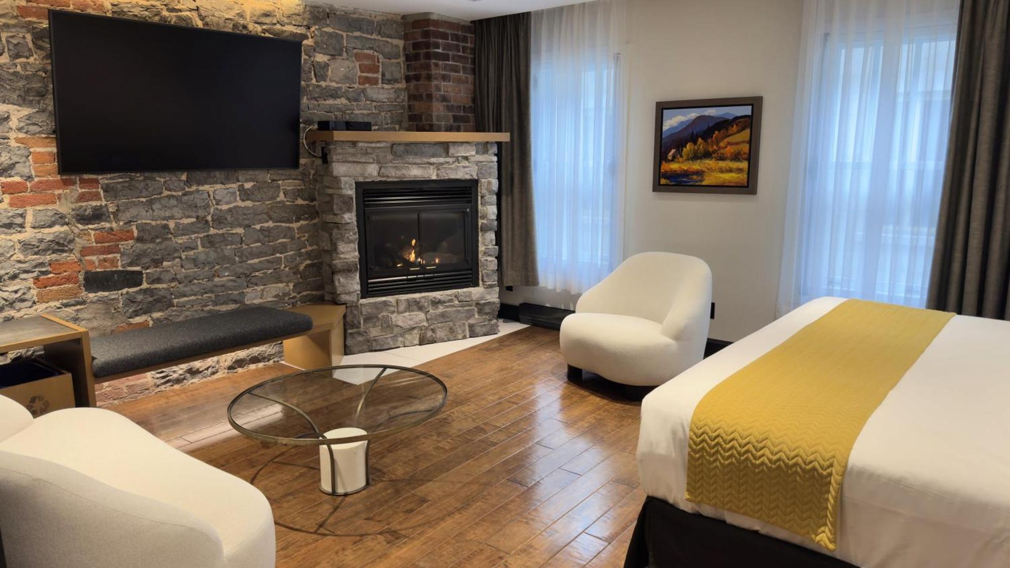 Deluxe King Fireplace