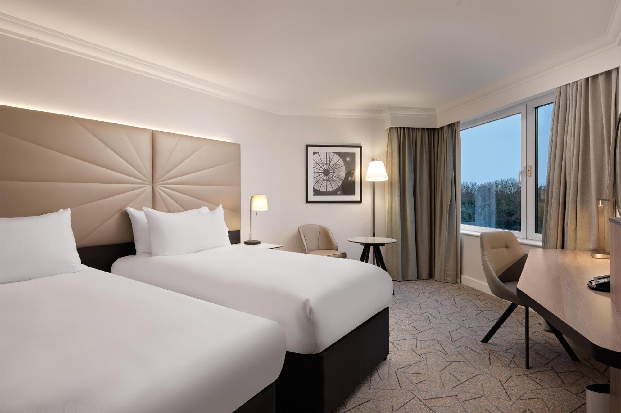 Deluxe Hilton Twin Room